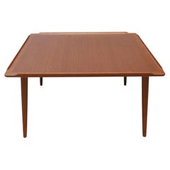 Mesa de centro de teca de los años 70, diseñada por Poul Jensen para Selig Square