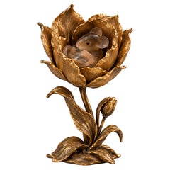 Jugendstil-Bronzeskulptur mit Blumenmotiv und handgeschnitzter Maus aus Rauchquarz