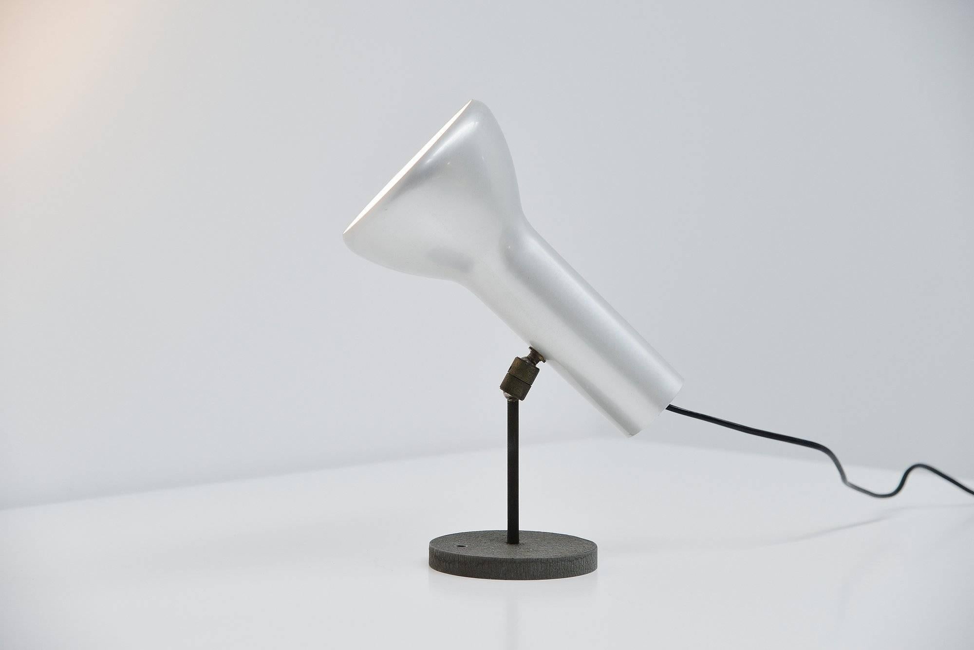 Rare wall or table lamp version of model 7 designed by Gino Sarfatti, manufactured by Arteluce, Italy 1957. I have never seen this fairly unique version before. This is the table version of model 7 which is only documented as wall version in the
