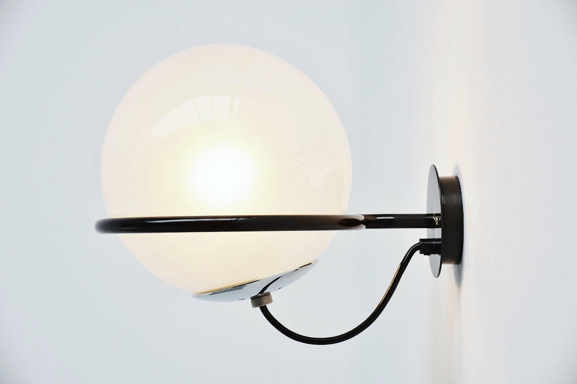 Mid-Century Modern  Gino Sarfatti Wall Lamp Model 238/1 Arteluce, 1960
