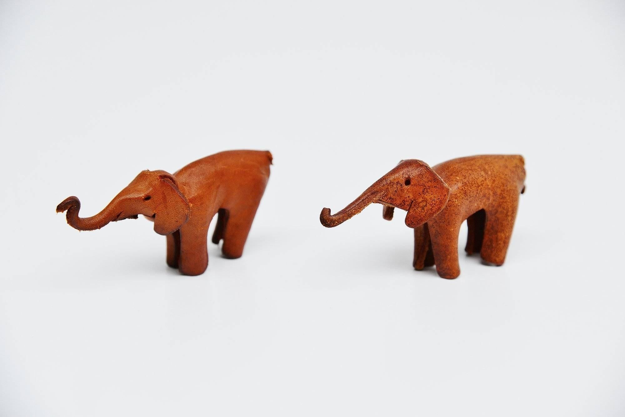 Deru Leather Crafted Set of Animals, 1960 In Good Condition For Sale In Roosendaal, NL