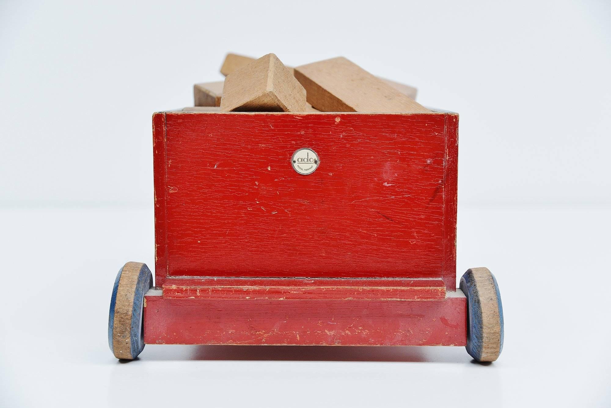 De Stijl Ado Ko Verzuu Kids Cubes Cart Kleuterblokken, 1935 For Sale