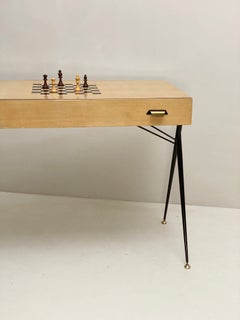 Italienischer Schreibtisch aus den 1950er Jahren, entworfen von Silvio Cavatorta, aus Holz und Metall