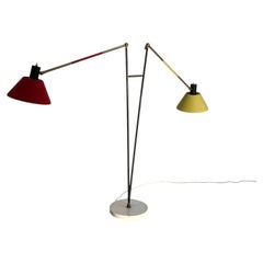 Lámpara de pie con dos brazos orientables, fabricada por Stilux Italia en los años 50