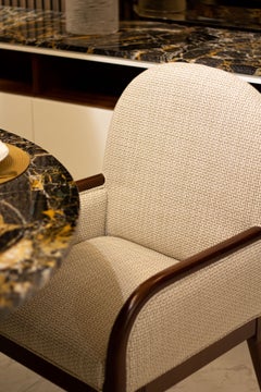 Elegante sillón de madera hecho a mano. Colección Savoy Mariner