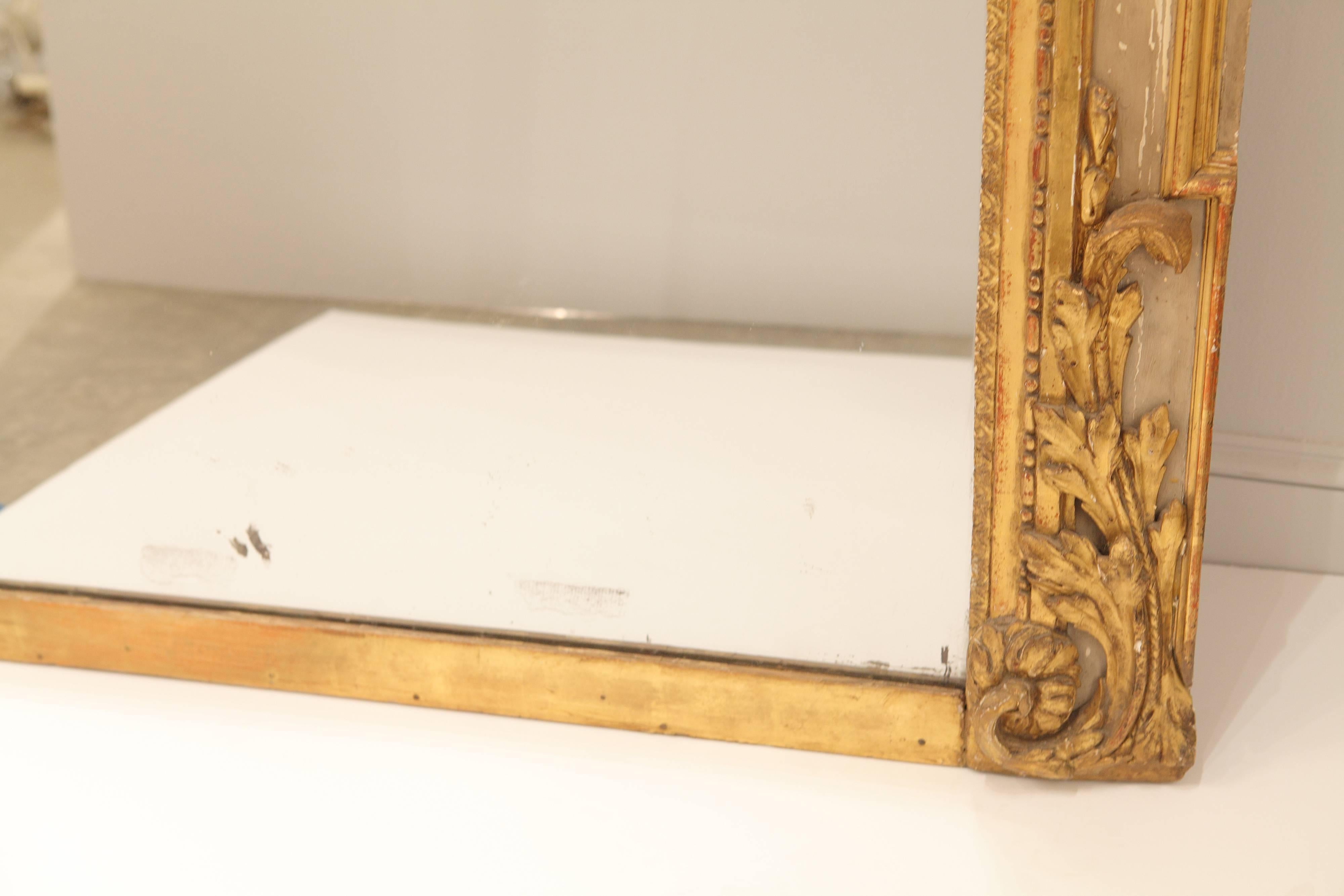 Antique Neoclassical Louis XVI Style Carved and Water Gilt Mirror In Excellent Condition In Dallas, TX