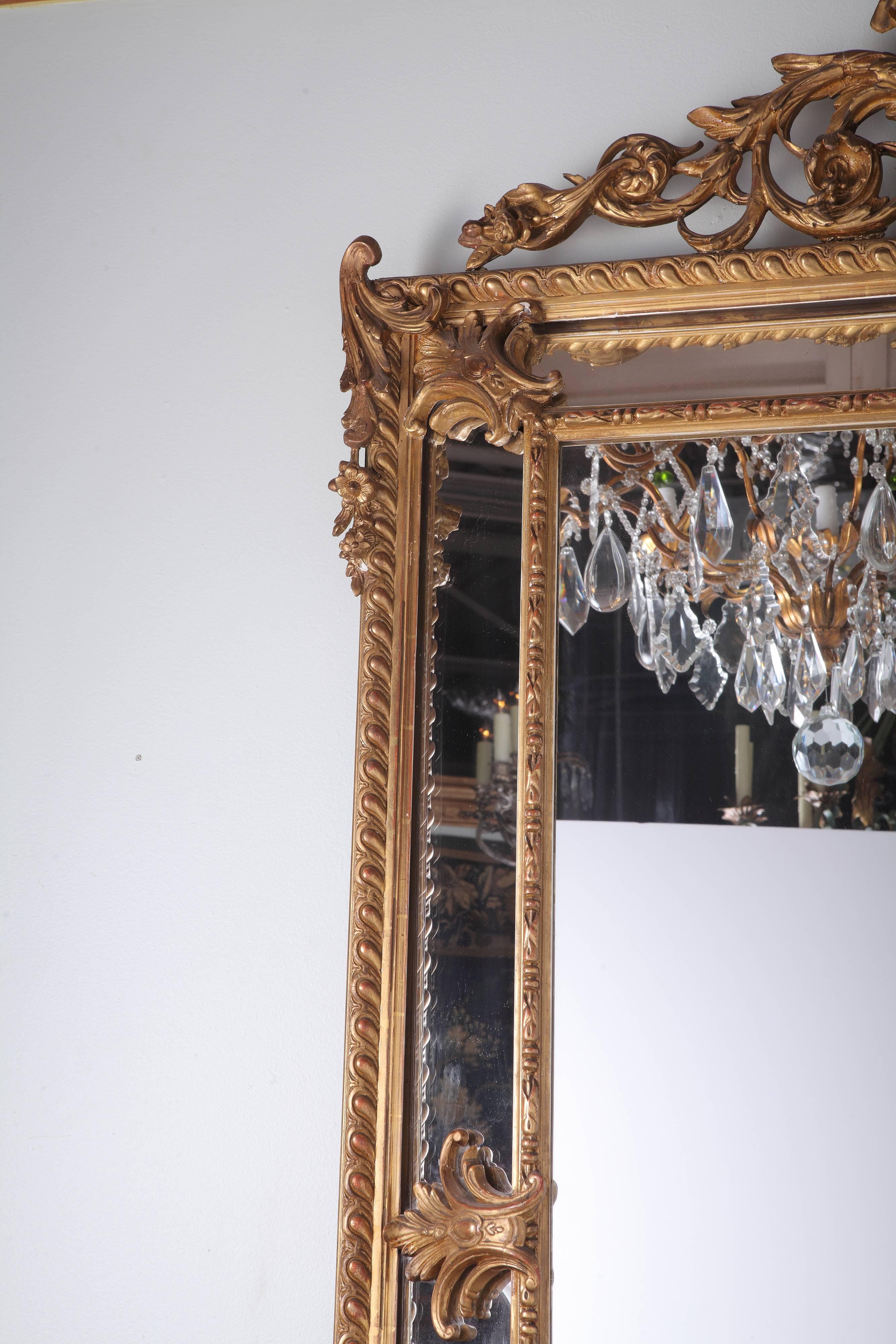 Late 19th Century French Napoleon III Overmantle Cushion Mirror In Excellent Condition In Dallas, TX