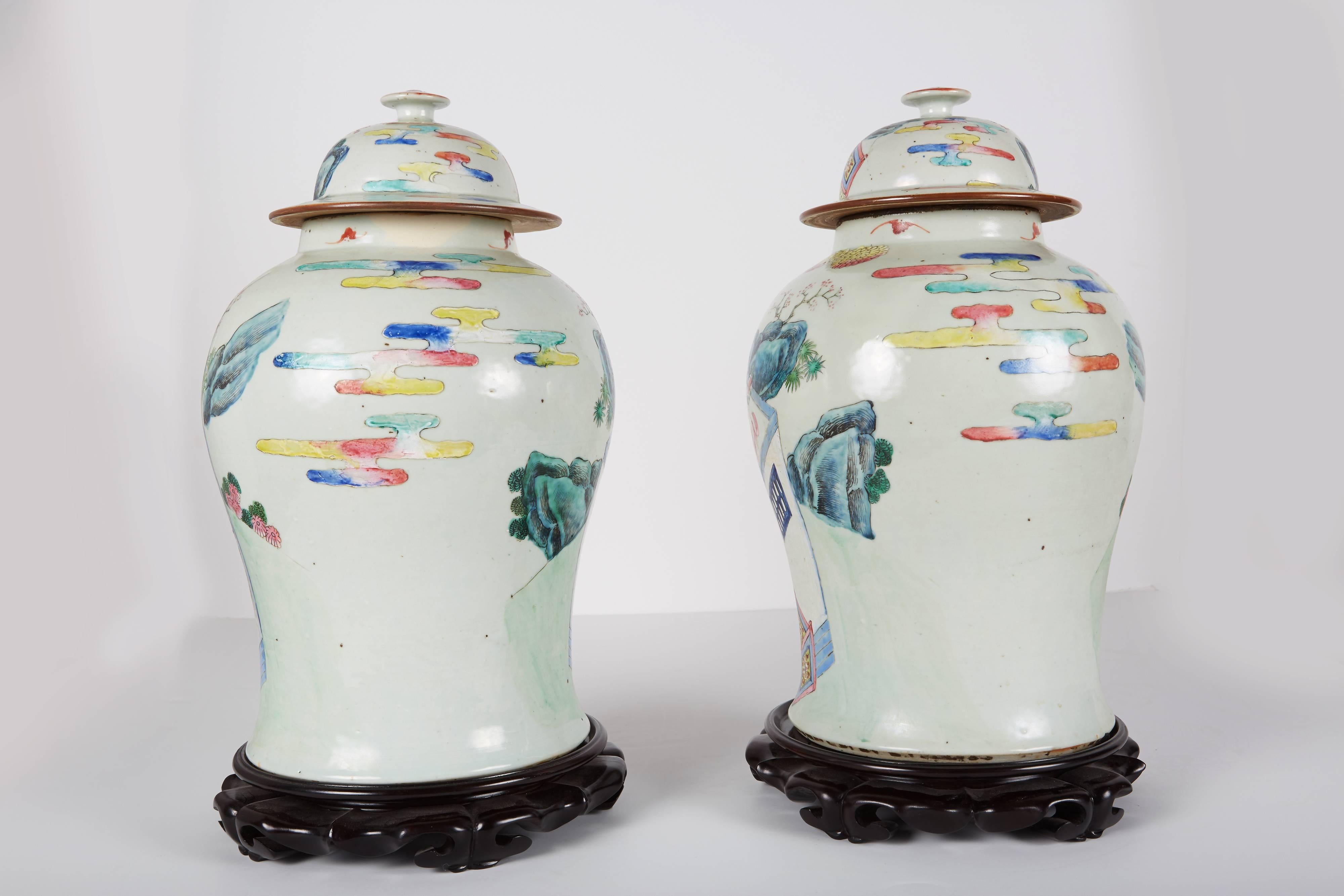 Chinese Export Pair of Large Lidded Chinese Ginger Jars