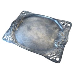 Belle Époque Pewter Tray (c. 1900) – Crania Mark