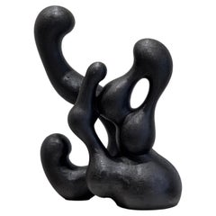 Sans titre I : sculpture abstraite à la surface finie à la main