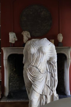 Neoclassical Marble Figure of Aphrodite, Early 19th Century Design