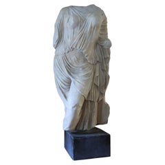 Neoclassical Marble Figure of Aphrodite, Early 19th Century Design
