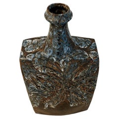 Sculptural stoneware floor vase w. white and bluish running glaze by Erik Pløen