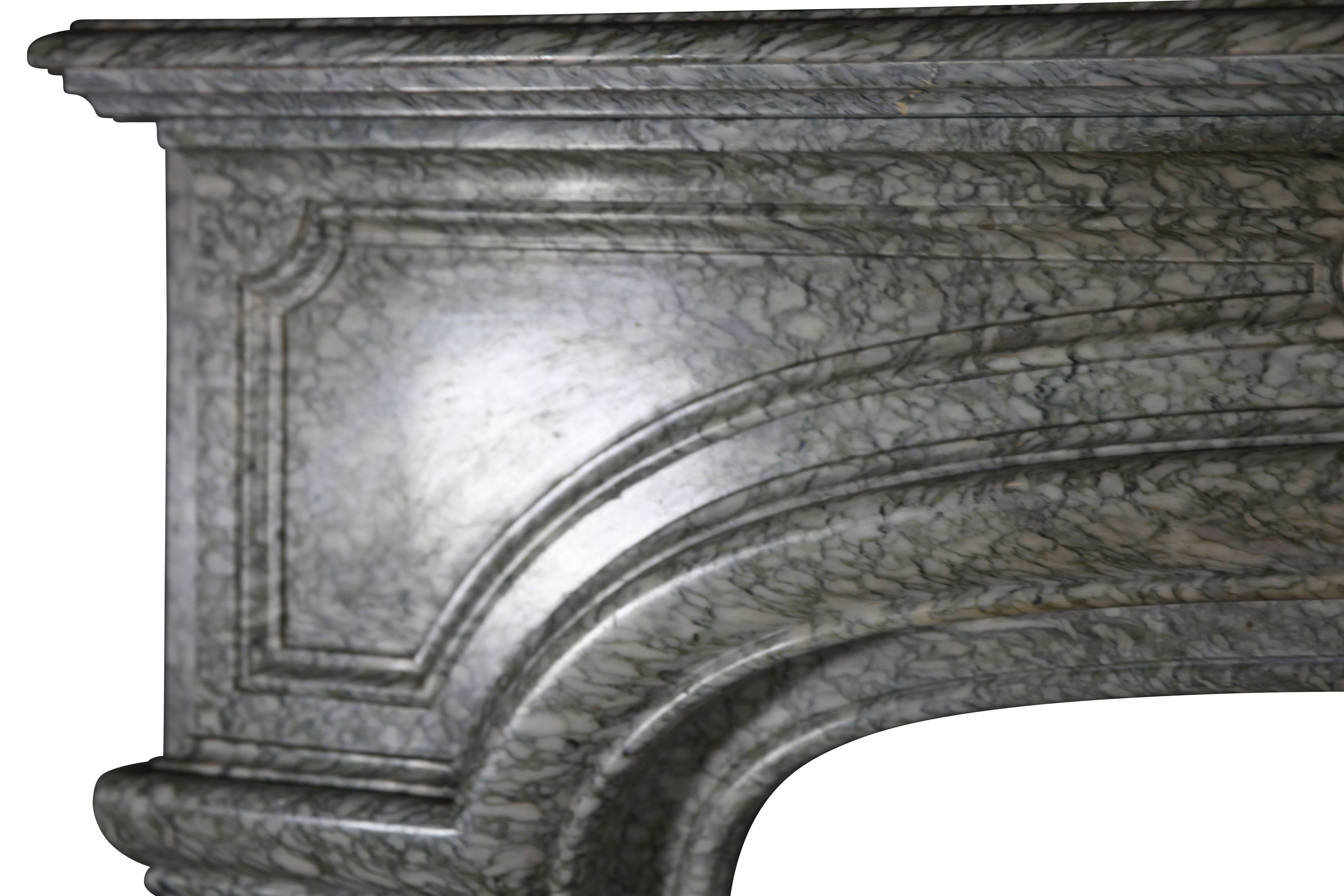 French Campan Vert Marble Vintage Fireplace Surround In Excellent Condition For Sale In Beervelde, BE