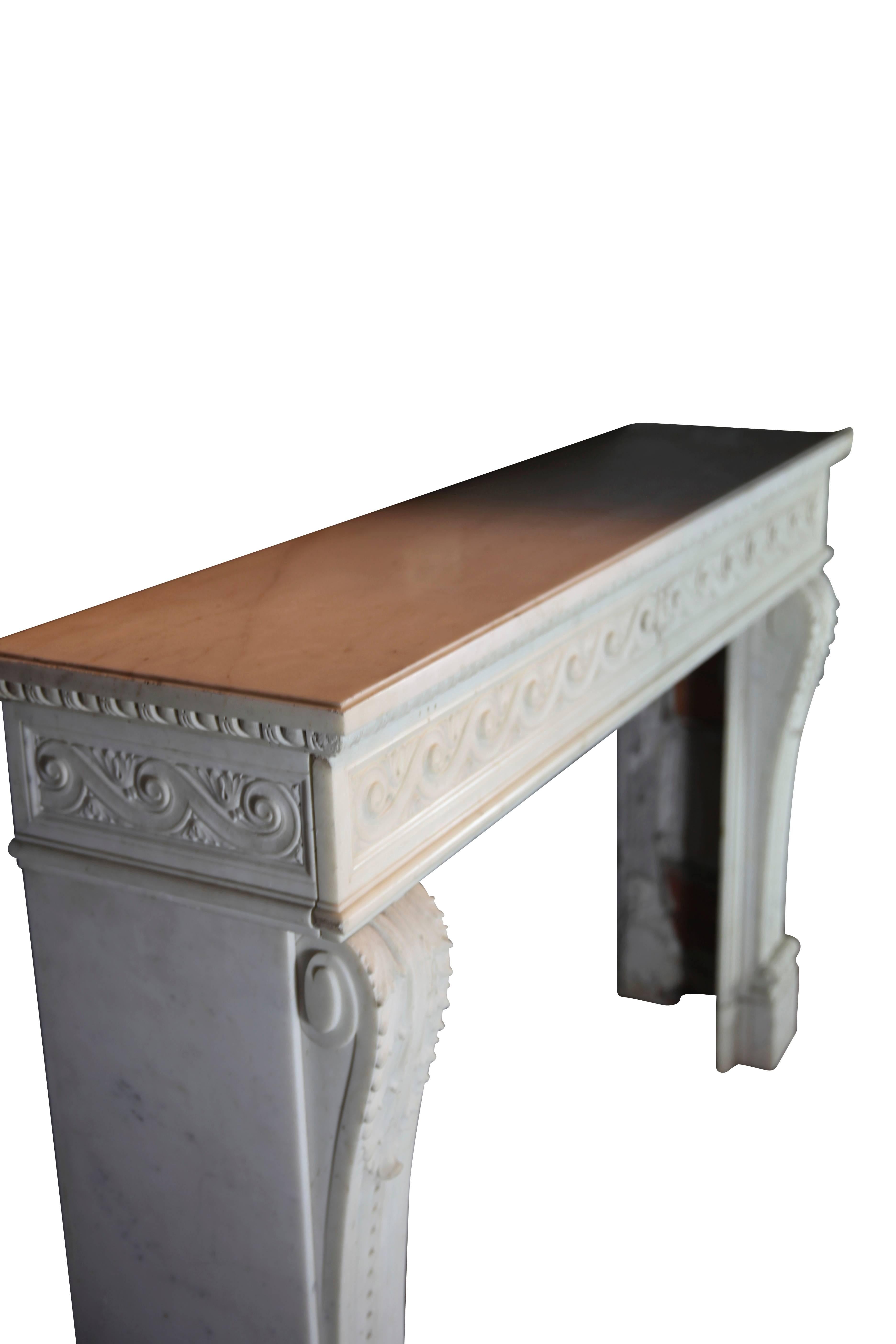 Pieza De Mantel De Mármol Estatuario Blanco Para Diseño De Palacio De Lujo siglo XIX en venta