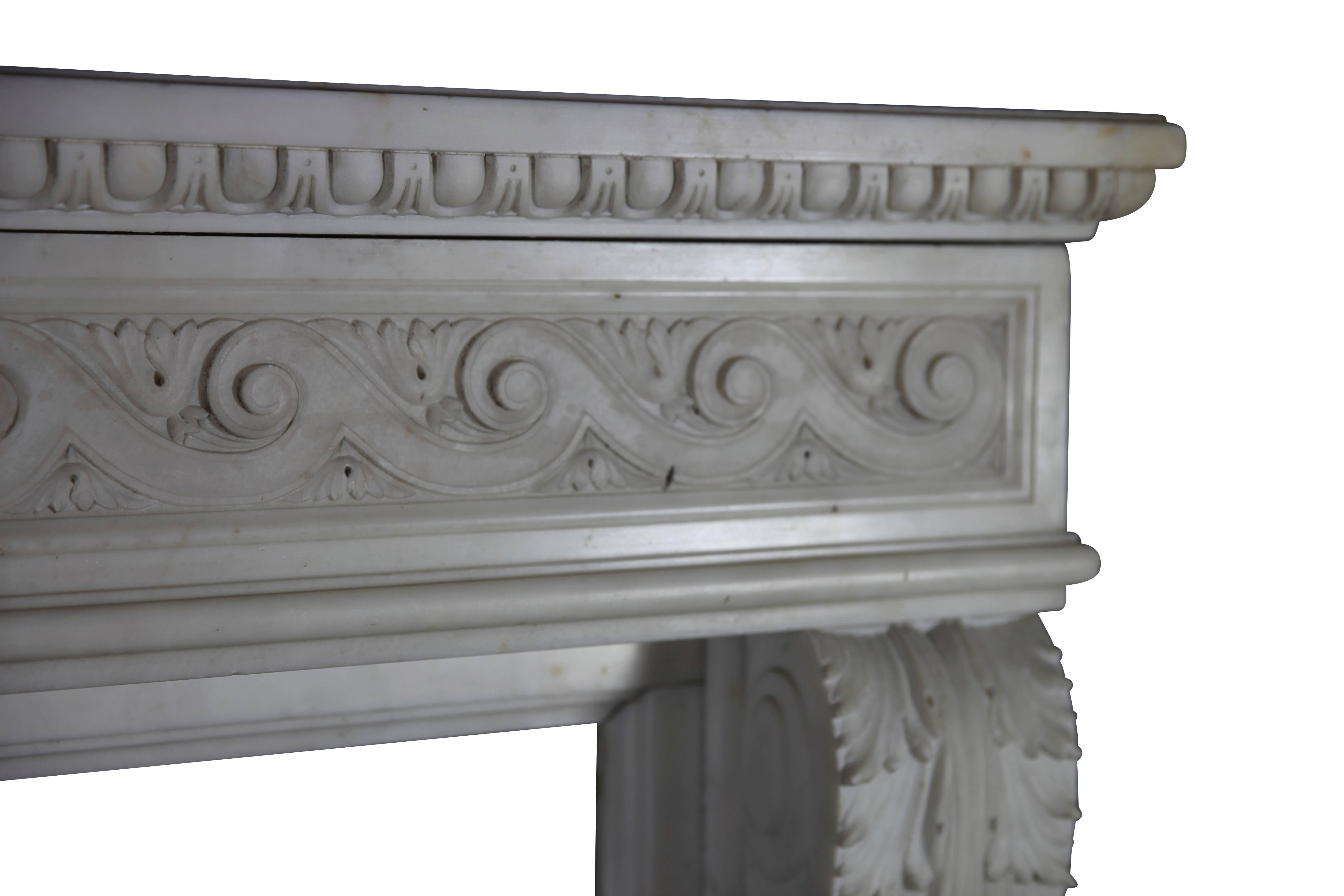 Pieza De Mantel De Mármol Estatuario Blanco Para Diseño De Palacio De Lujo Francés en venta