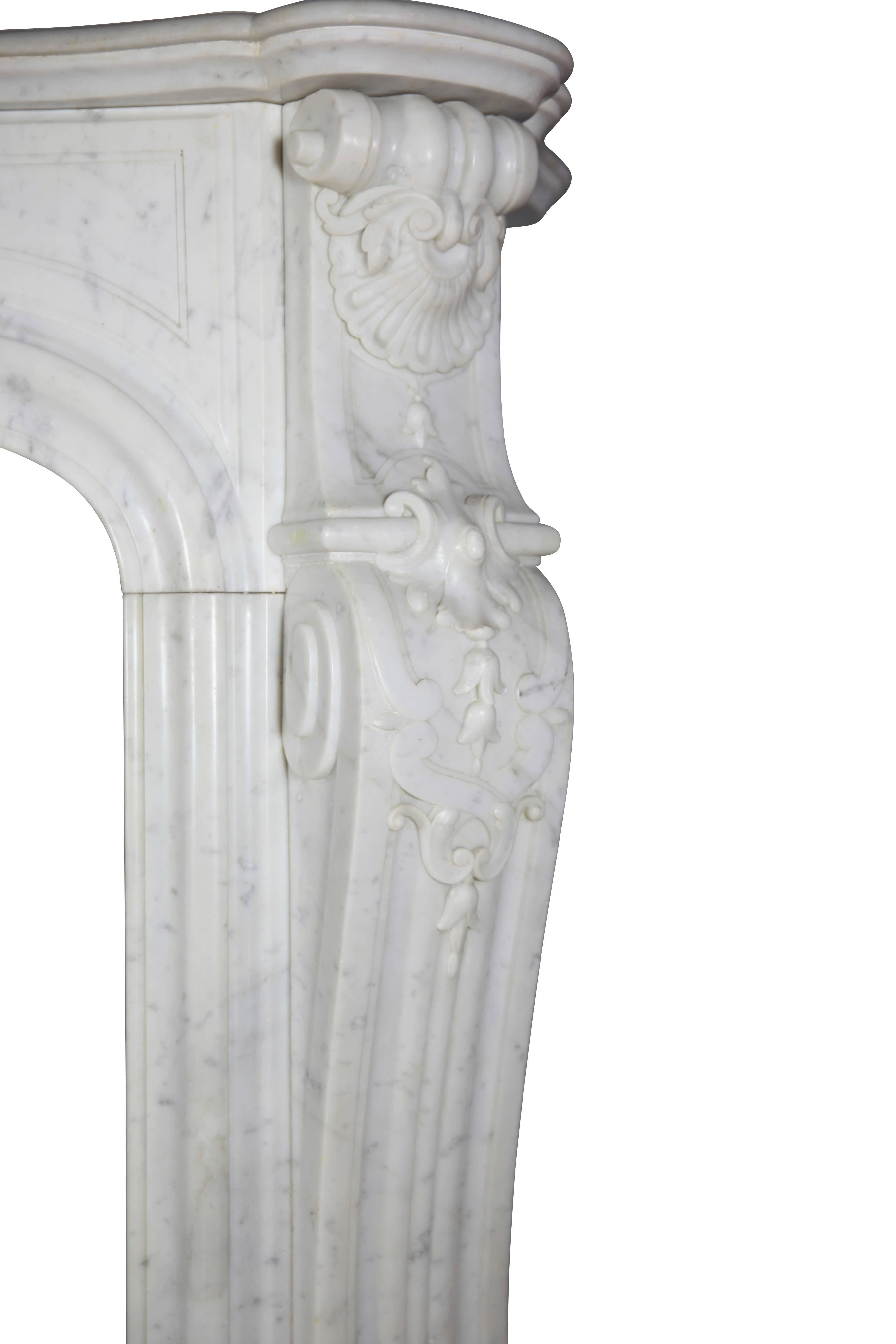 French Grand Interior Antique Fireplace Surround in Carrara White Marble For Sale 3
