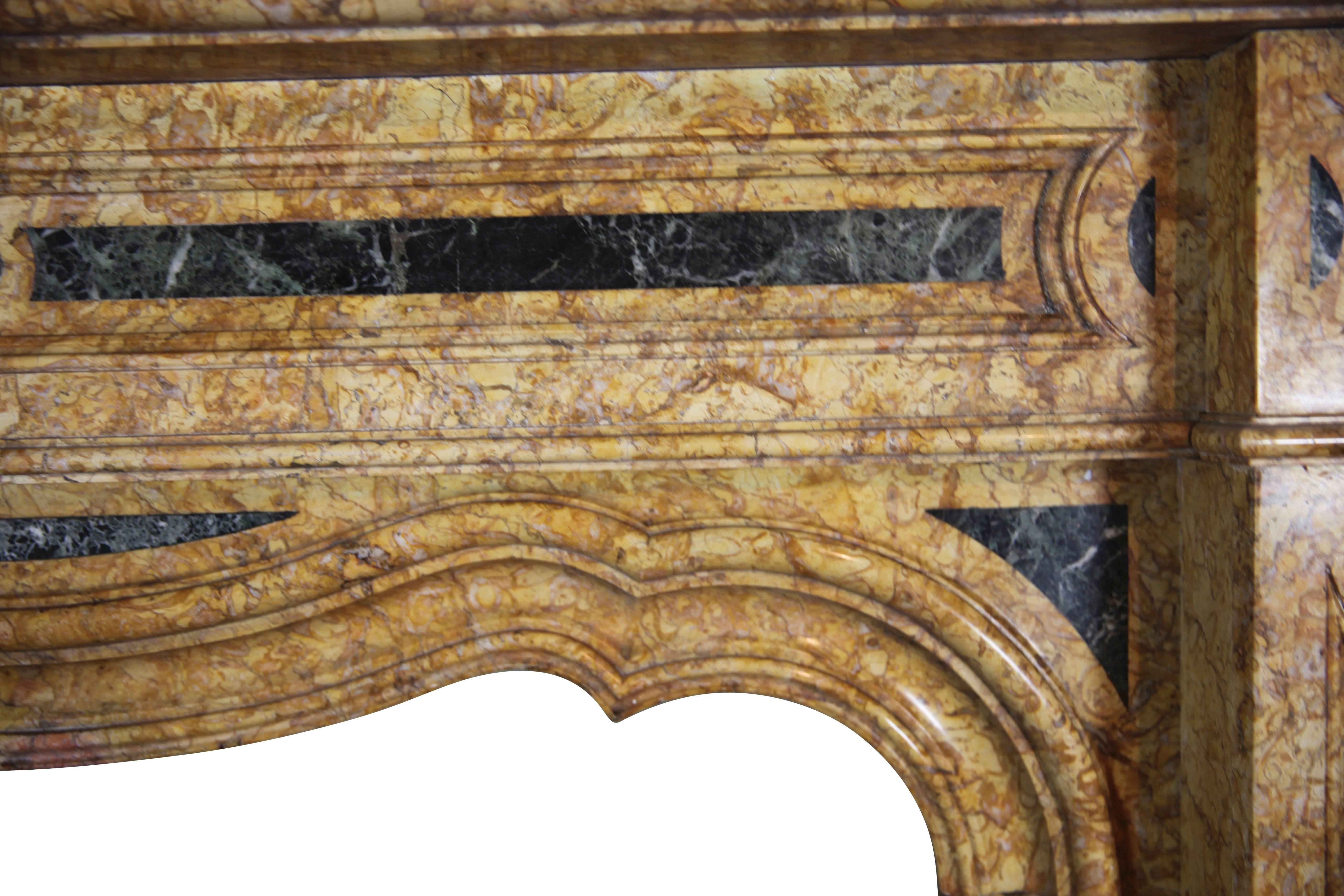 19th Century Original Belgian Antique Fireplace Mantle in Marble In Excellent Condition In Beervelde, BE