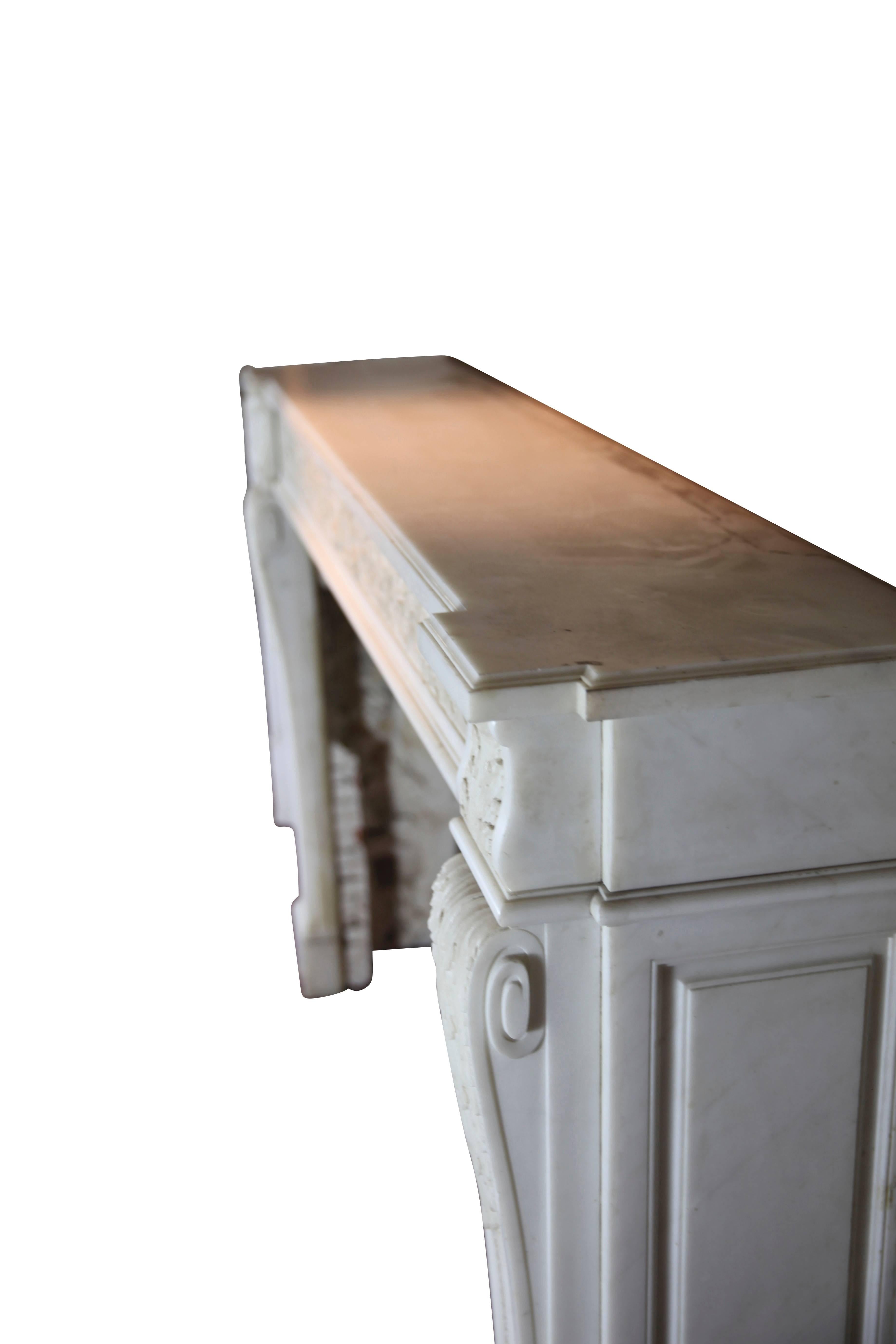 18th Century Statuary White Marble Fireplace Mantel For Sale 2