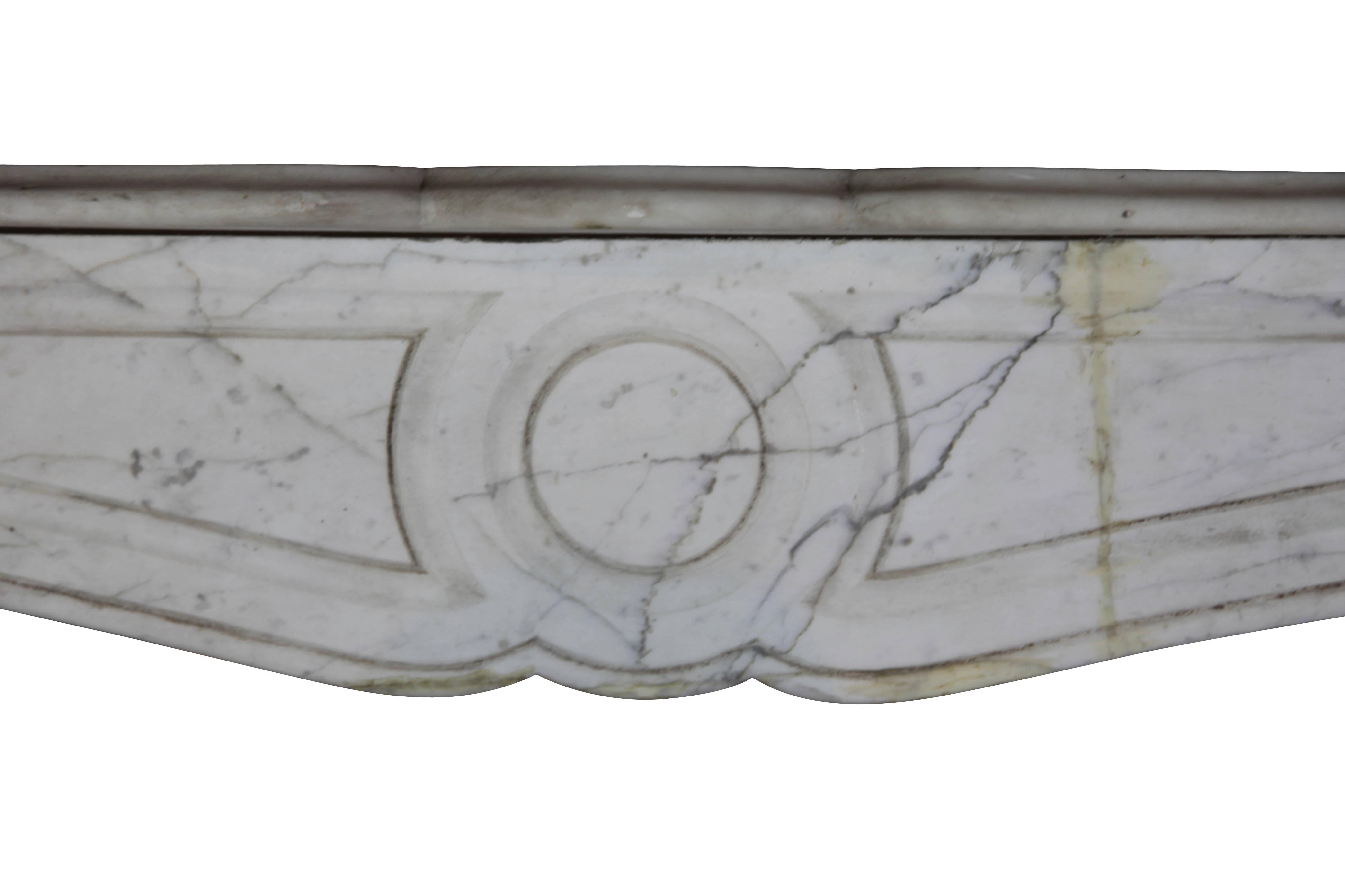 This Pompadour style fireplace surround in white Carrara marble can be used as a decorative element to be painted. The mantel has been restored.
Measures:
132 cm EW 51.97”
103 cm EH 40.55”
91 cm IW 35.82