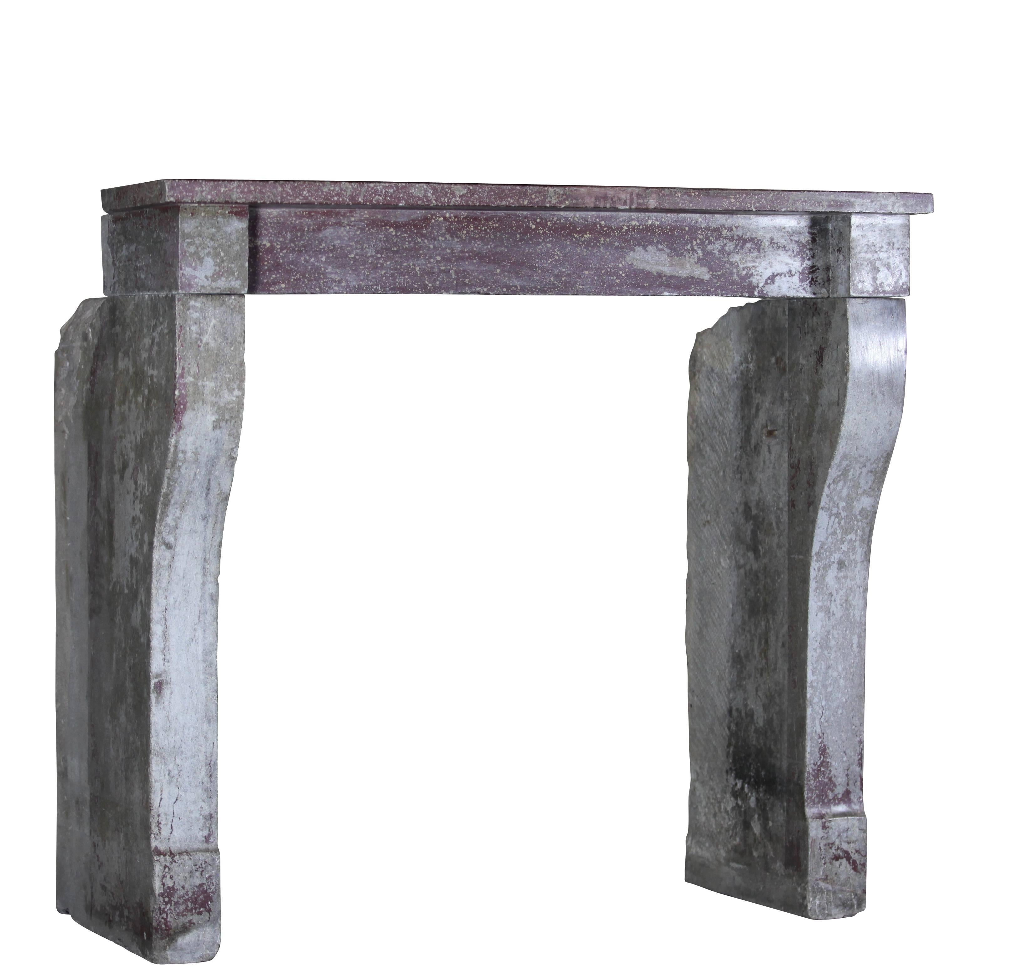 Amazing fireplace surround in burgundy bleu marble hard stone with remaining patina.
Measures:
112 cm EW 44.09",
103 cm EH 40.55",
88 cm IW 34.64",
88 cm IH 34.64",
29 cm S 11.41",
53 cm L 20.86".
300 Kg.