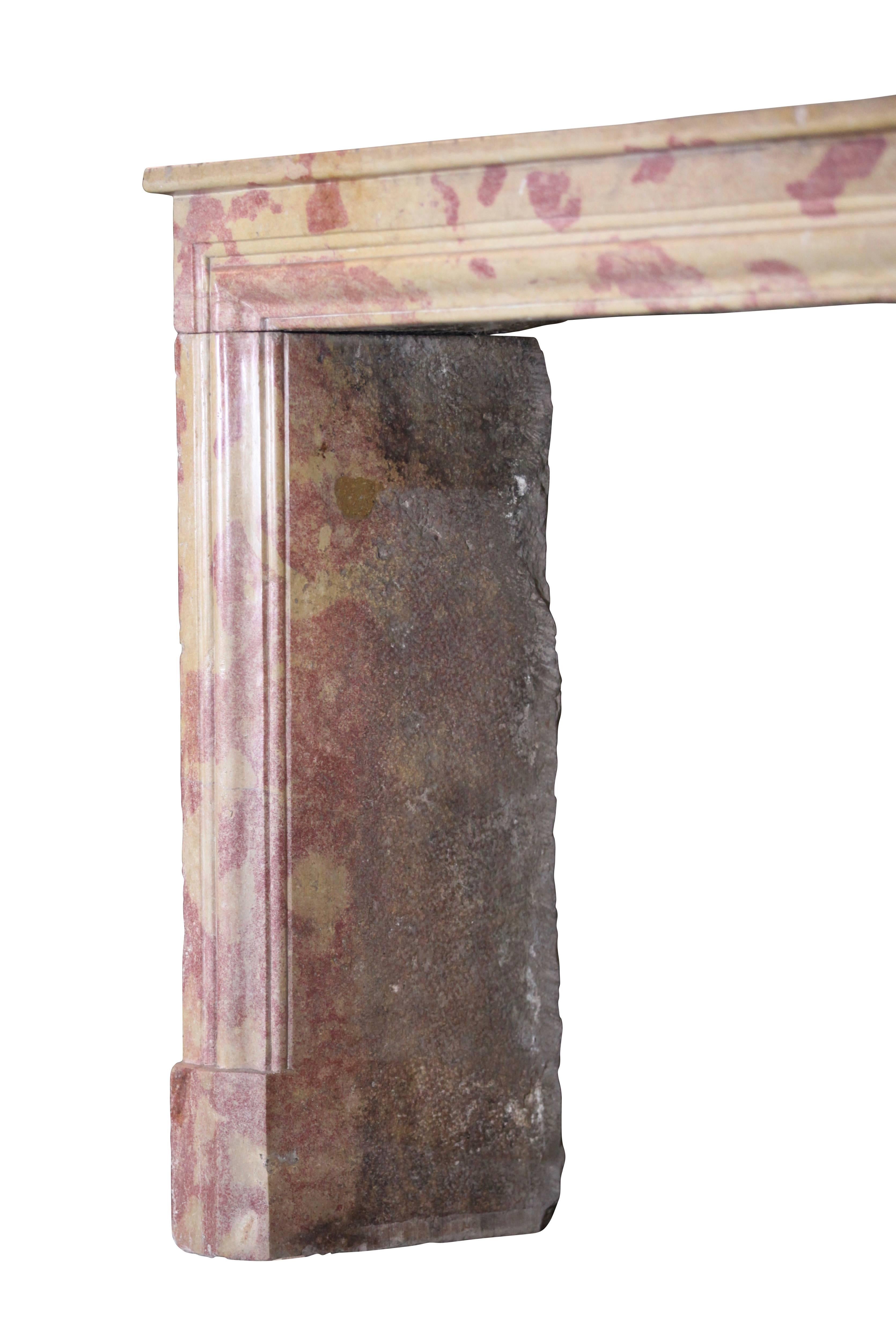 19. Jahrhundert Burgund Bicolor Antike Kamin Mantel im Angebot 2