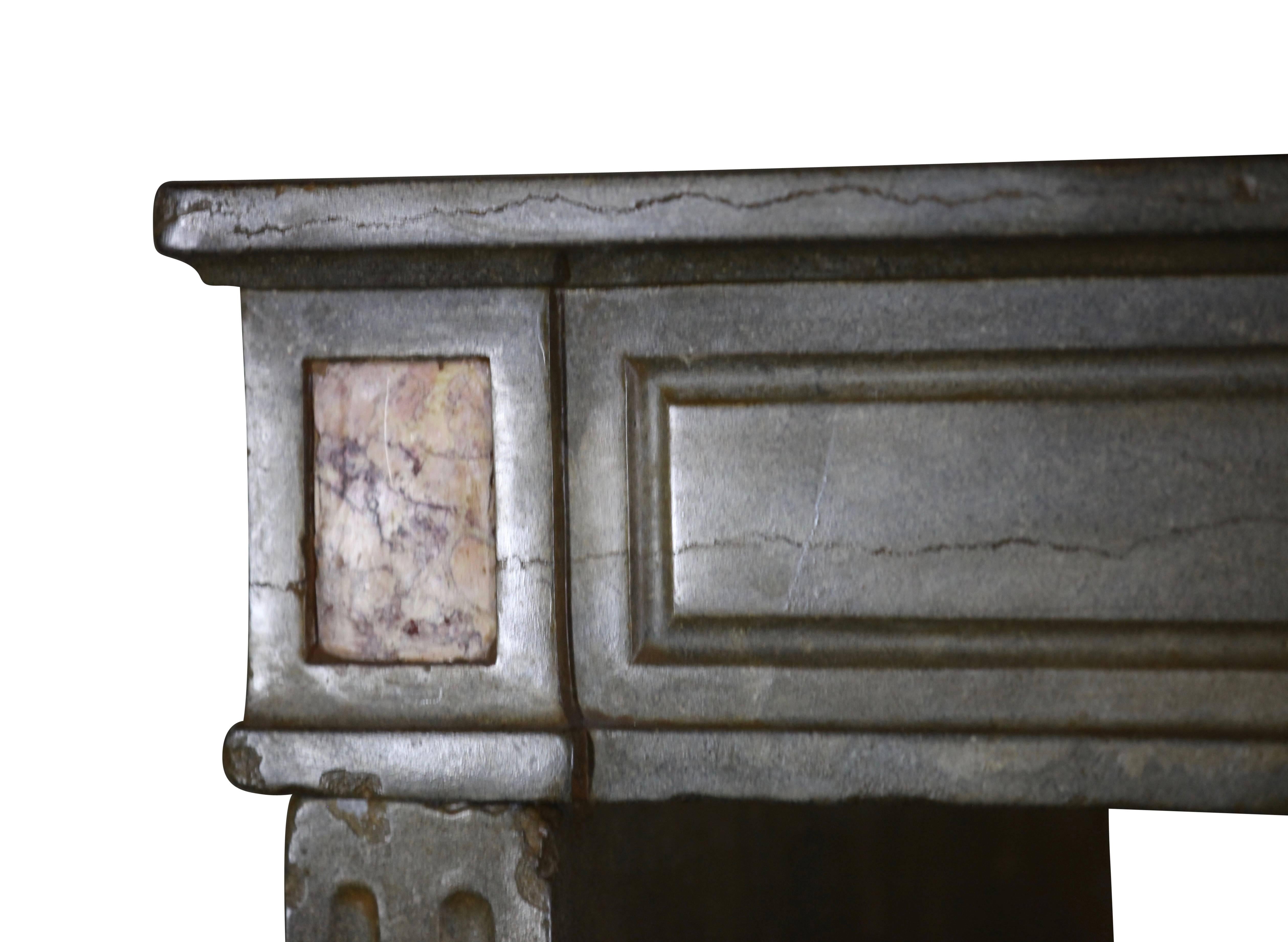 18th Century Classic Antique Fireplace Mantel in Burgundy Hard Stone In Excellent Condition In Beervelde, BE