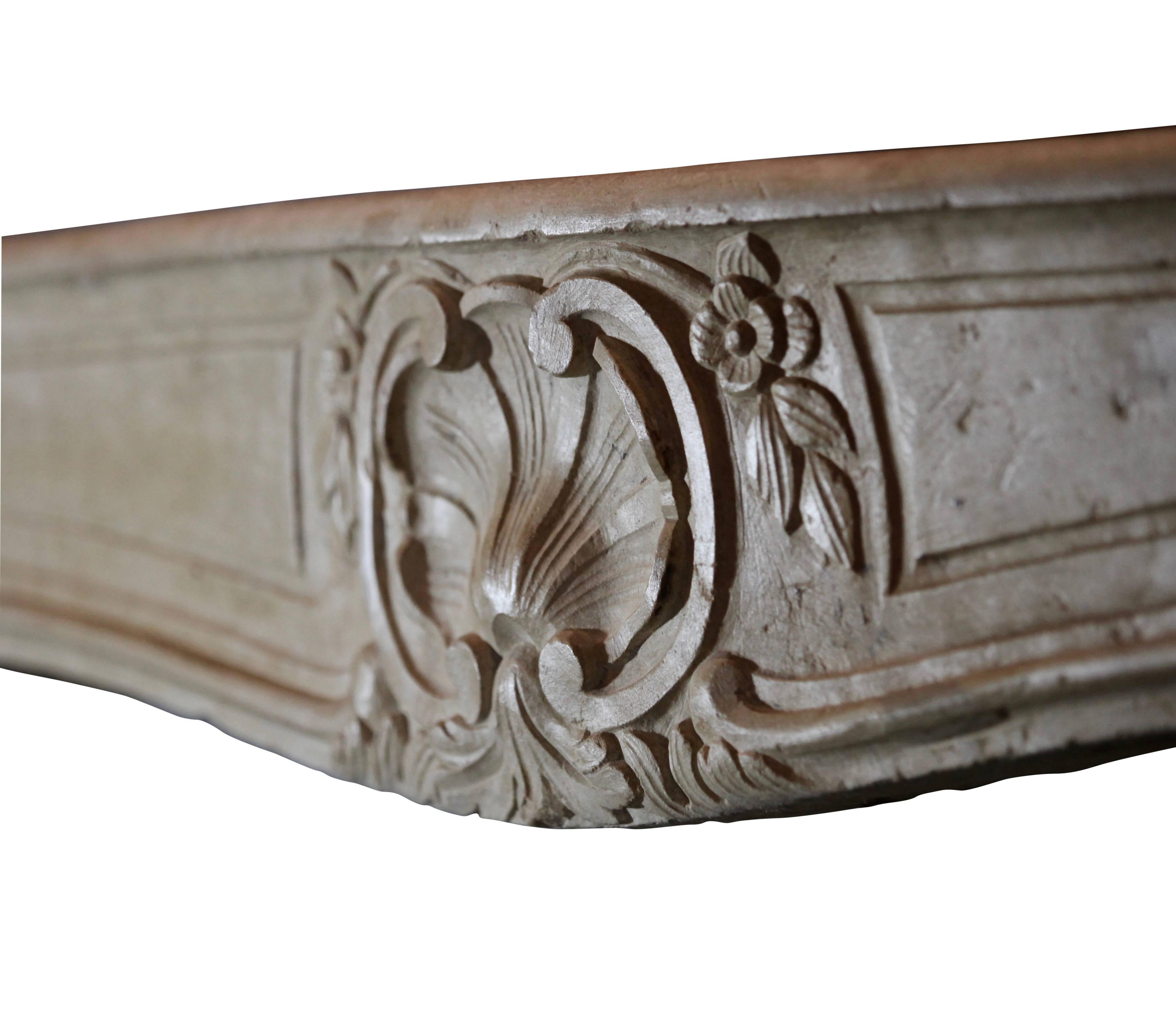 This fine limestone original antique fireplace surround has grand proportions. The limestone is reflecting the light and has a silky touch. Left jamb had a restoration. A perfect fit for a French style interior design.
Measures:
166 cm EW