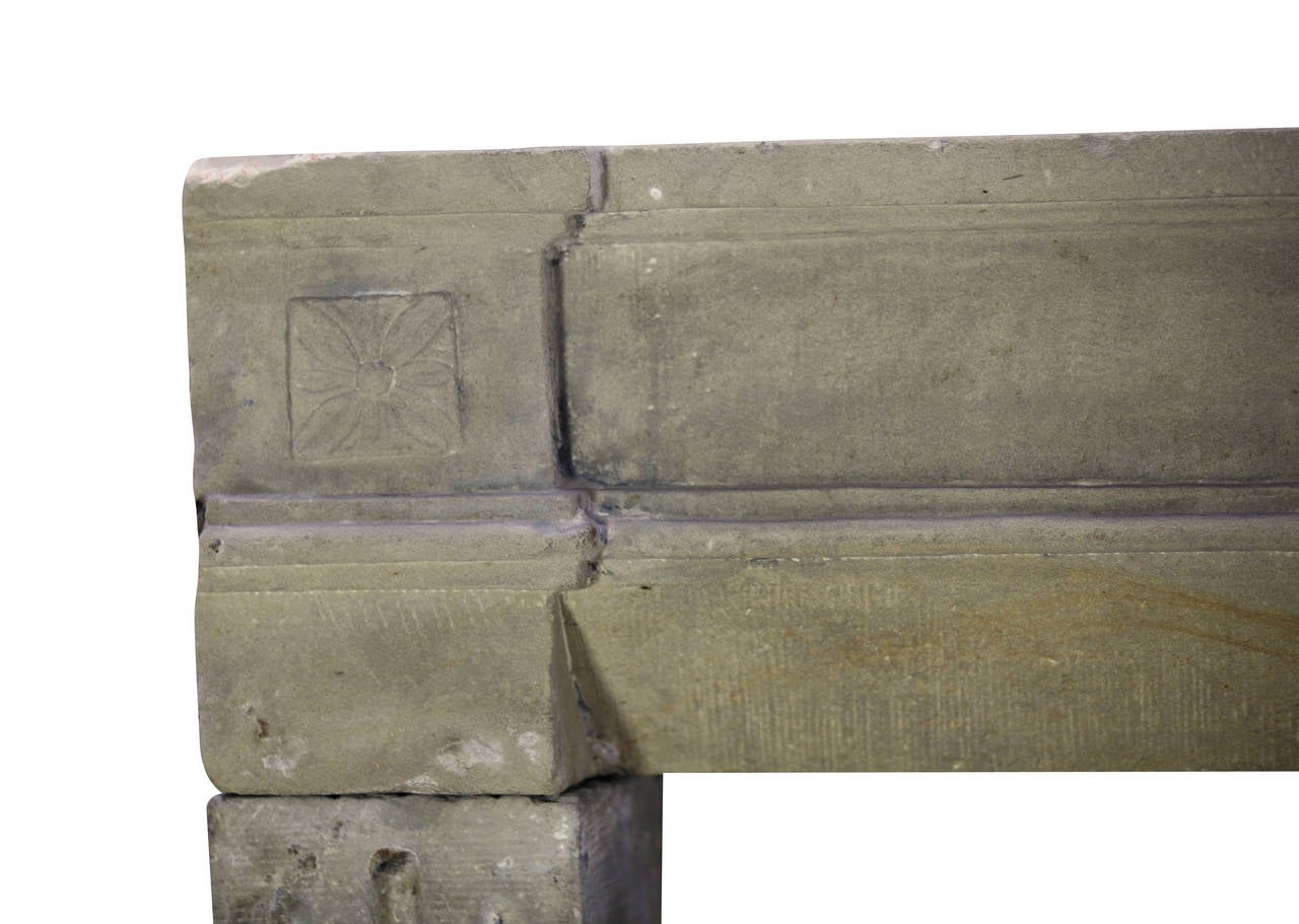 18th Century Petite Grez Stone French Country Fireplace Surround In Good Condition For Sale In Beervelde, BE