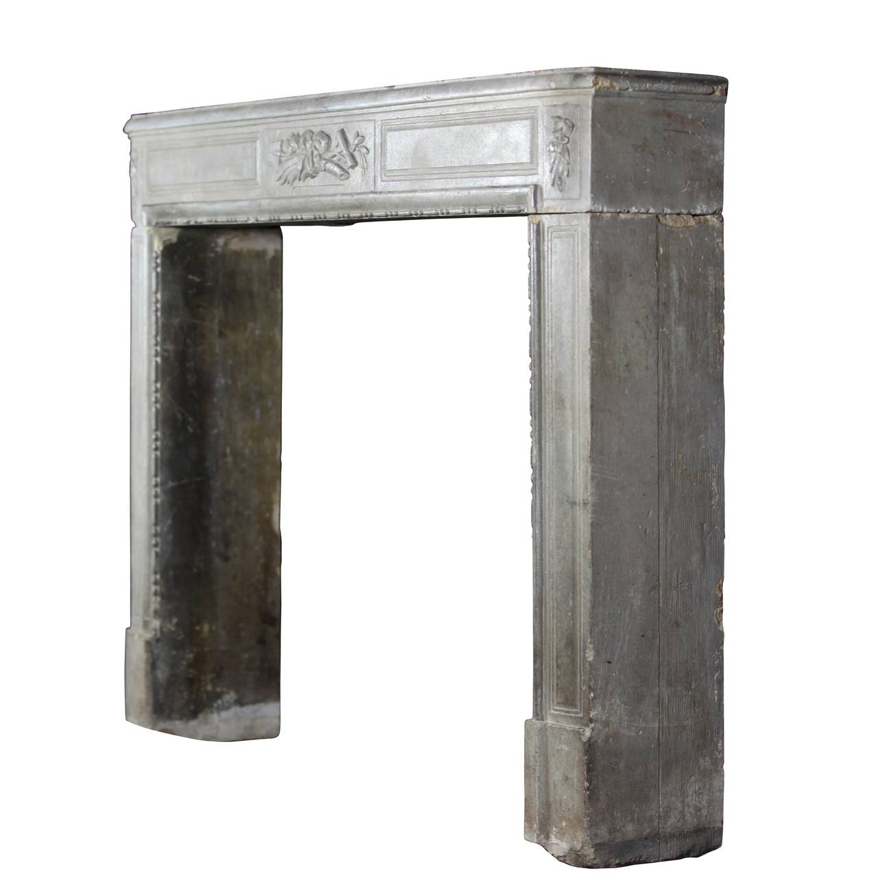 18th Century Original Rustic French Limestone Antique Fireplace Mantel In Good Condition In Beervelde, BE