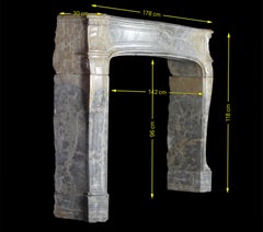 Menta de chimenea antigua francesa del siglo XVIII, estilo Luis XIV, de piedra dura
