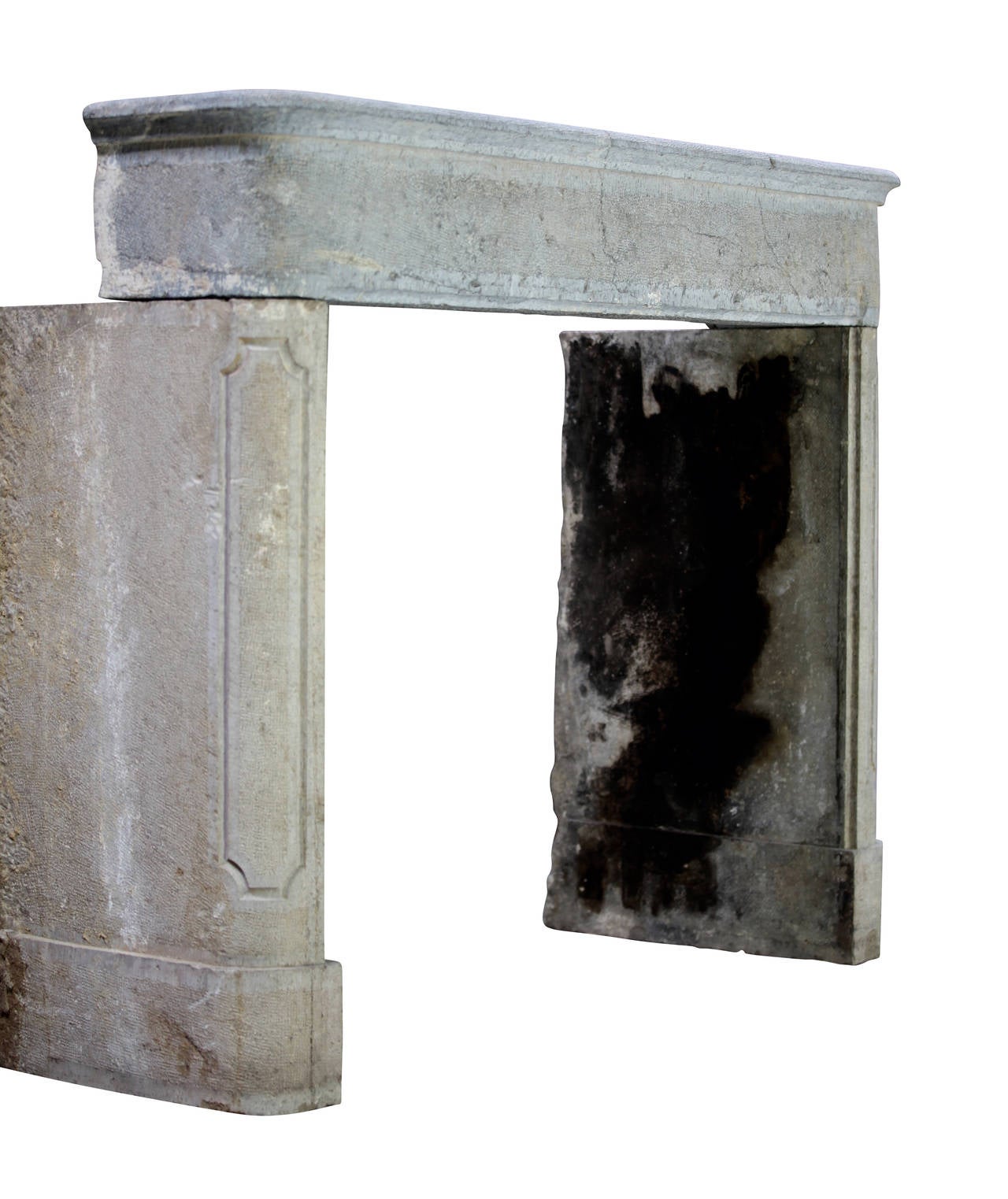 17th Century French Country Rustic Bicolor Stone Antique Fireplace Surround In Excellent Condition In Beervelde, BE