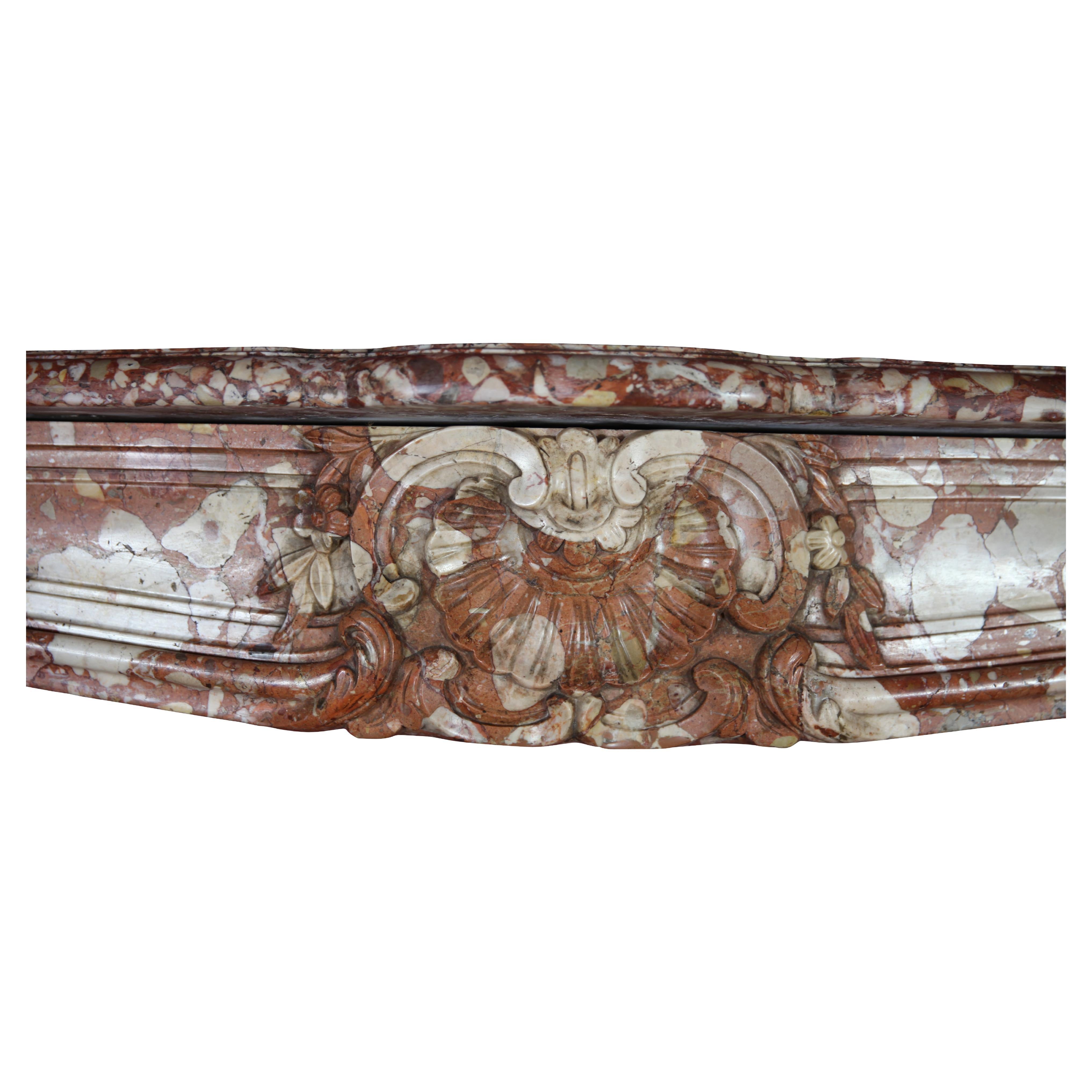 Seltenes Breccia-Marmor-Kamin-Piece aus dem 18. Jahrhundert für Luxury Living (Spanisch) im Angebot