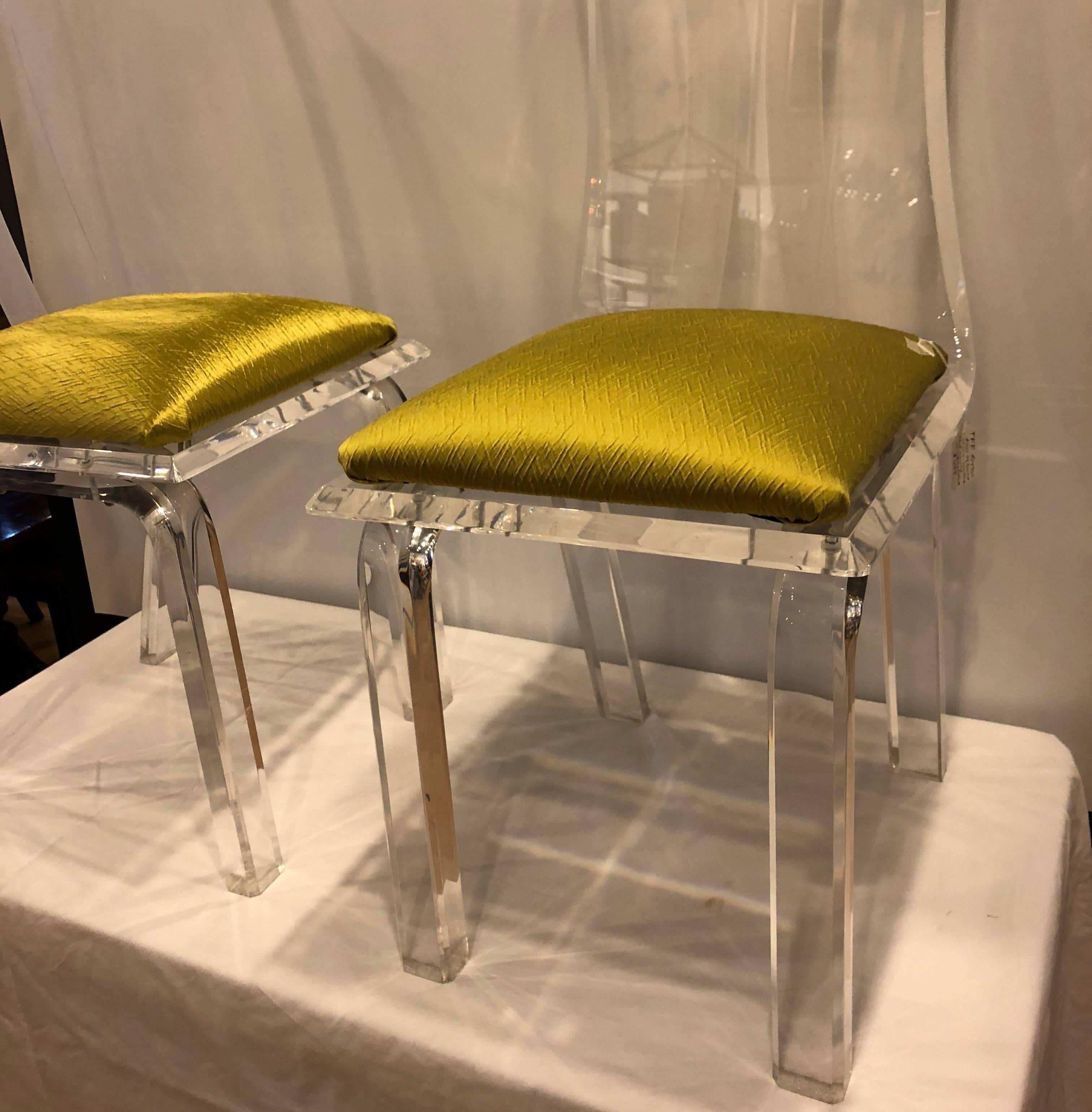 Pair of Fabulous Vintage Lucite Chairs For Sale 1