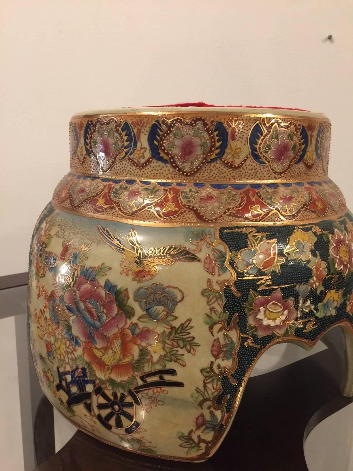 Large Cloisonne Palace Floor Jar In Excellent Condition In Raleigh, NC