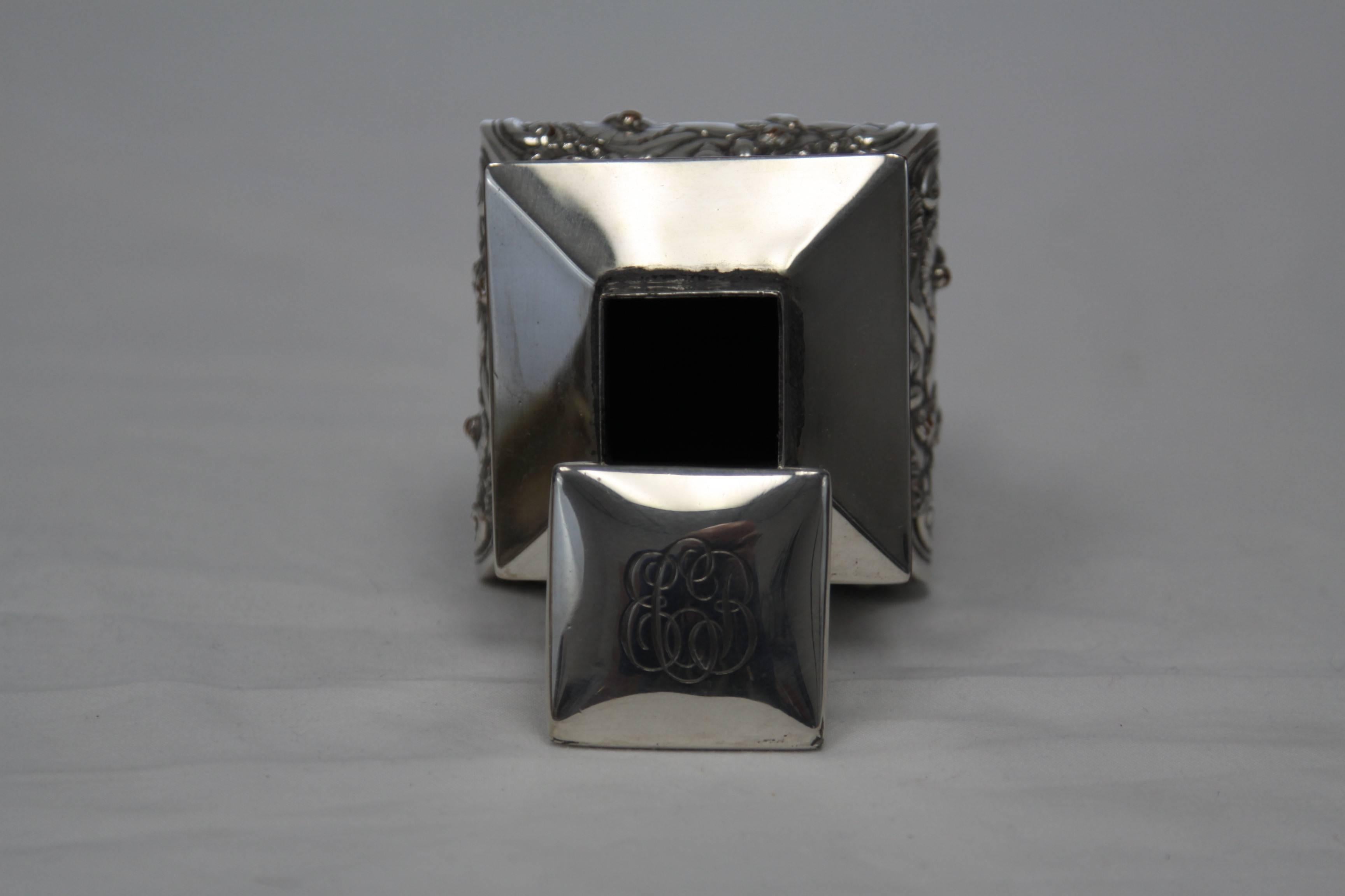 Tea Caddy from 1840s-Sheffield Silver on Copper In Excellent Condition For Sale In Raleigh, NC