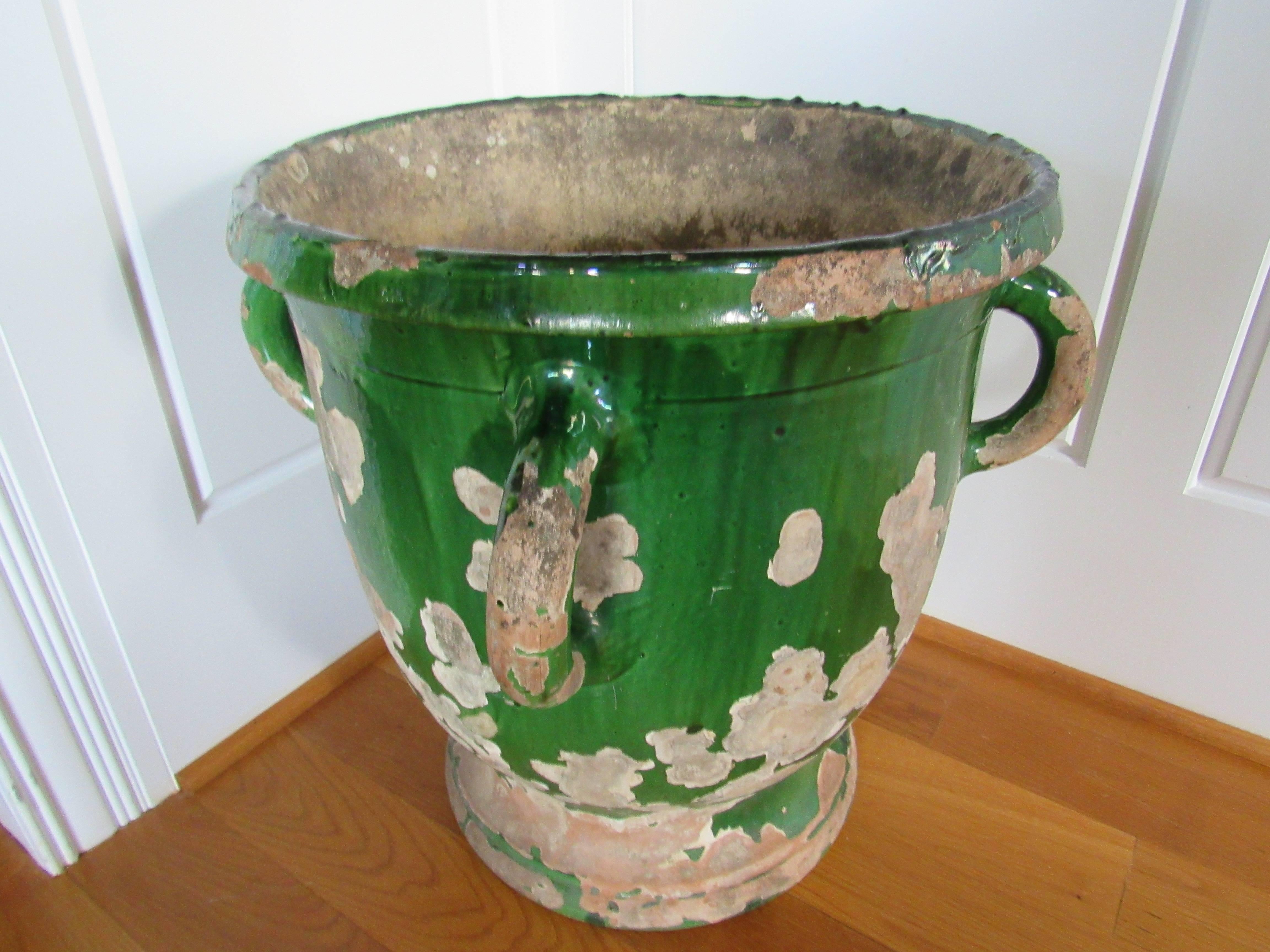 19th Century French Emerald Green Urn  In Good Condition For Sale In Raleigh, NC