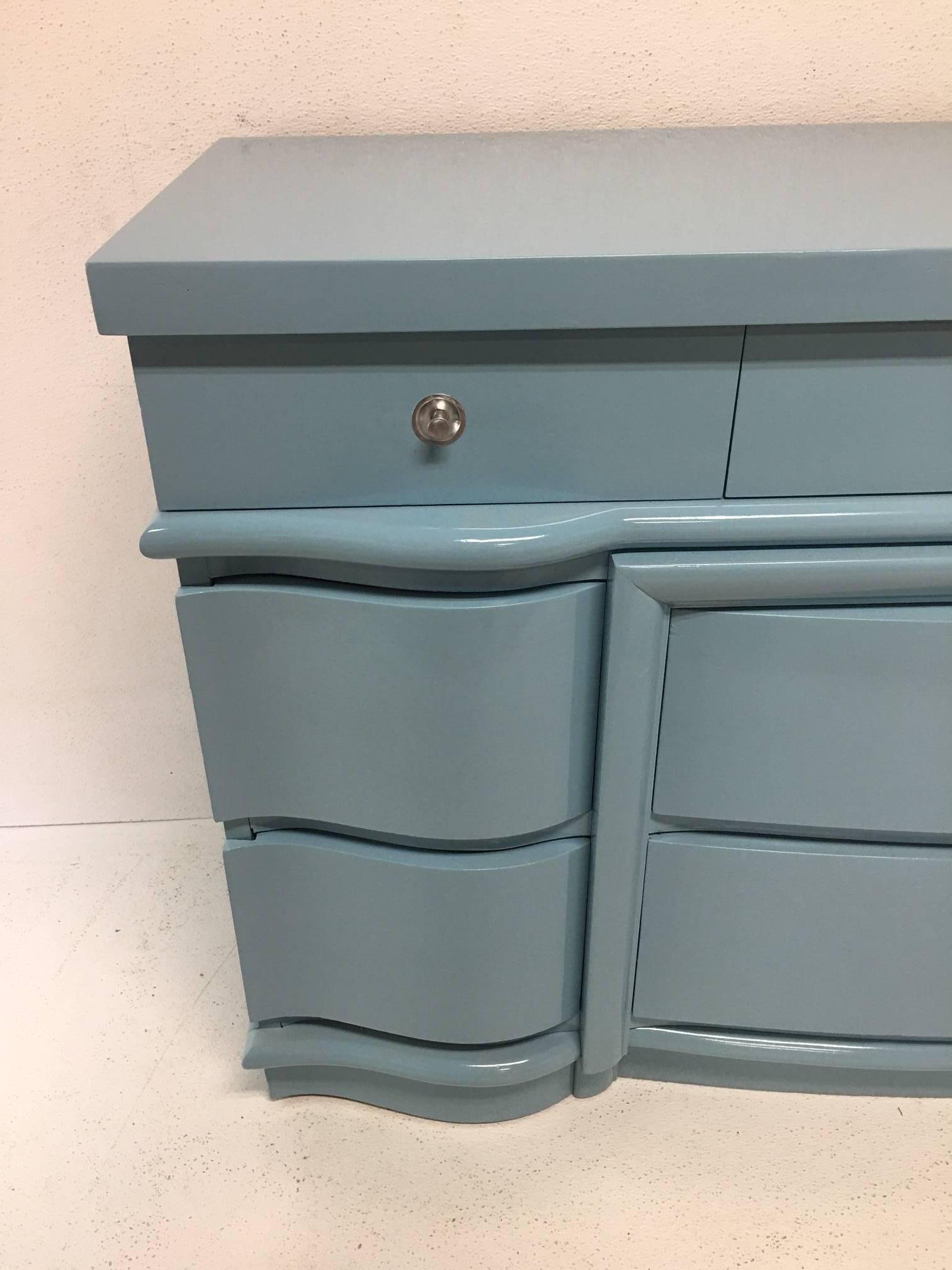 Blue Lacquered Dixie Dresser, Nine-Drawer In Excellent Condition In Raleigh, NC