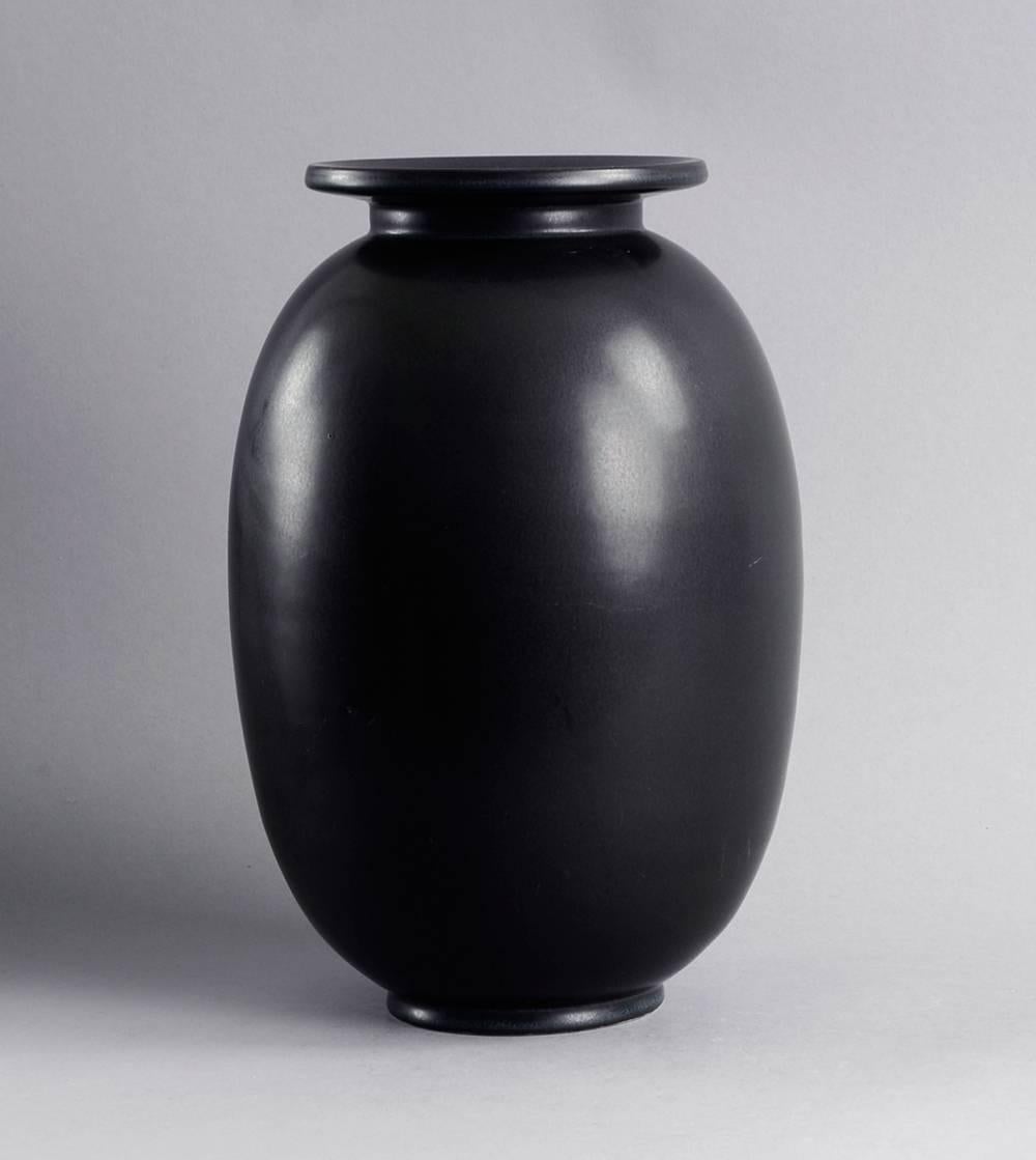 Scandinavian Modern Large Stoneware Vase with Matte Black Glaze, Gunnar Nylund for Rörstrand, 1940s