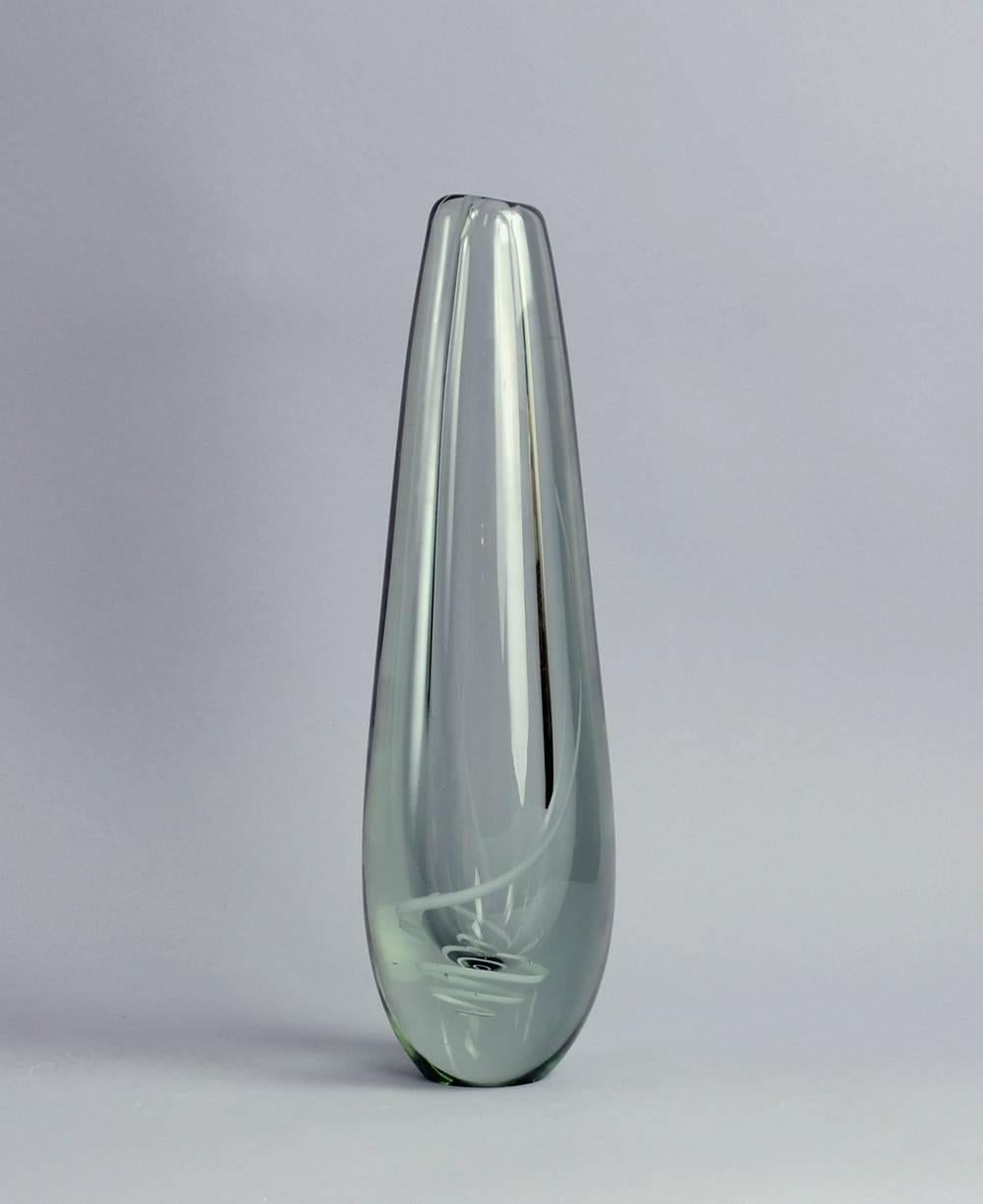 Scandinavian Modern Serpentini Vase by Gunnel Nyman for Nuutajarvi, Finland, 1940s For Sale