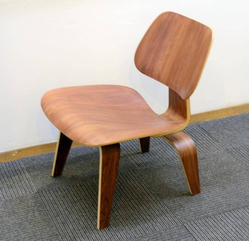 Charles and Ray Eames for Herman Miller, US 

LCW lounge chair in bent plywood.
Measures: Height 26 1/2