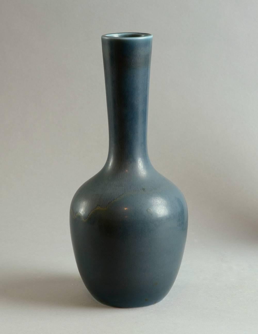 Scandinavian Modern Stoneware Vase with Blue Hare's Fur Glaze by Wilhelm Kage, Gustavsberg For Sale