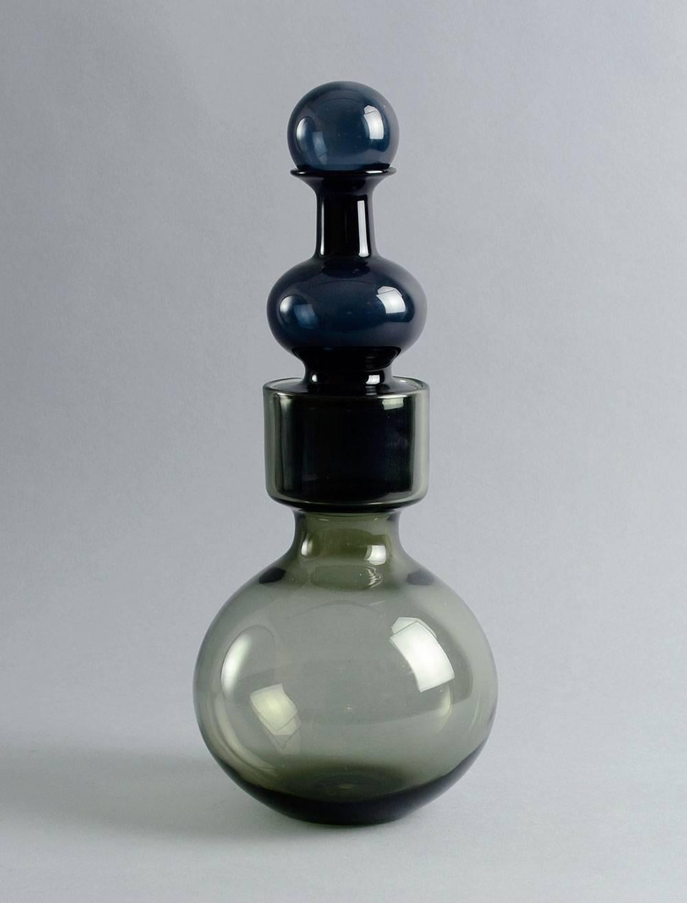 "Kremlin Bells" decanter in three pieces, pale gray and dark blue-gray glass, 1960.