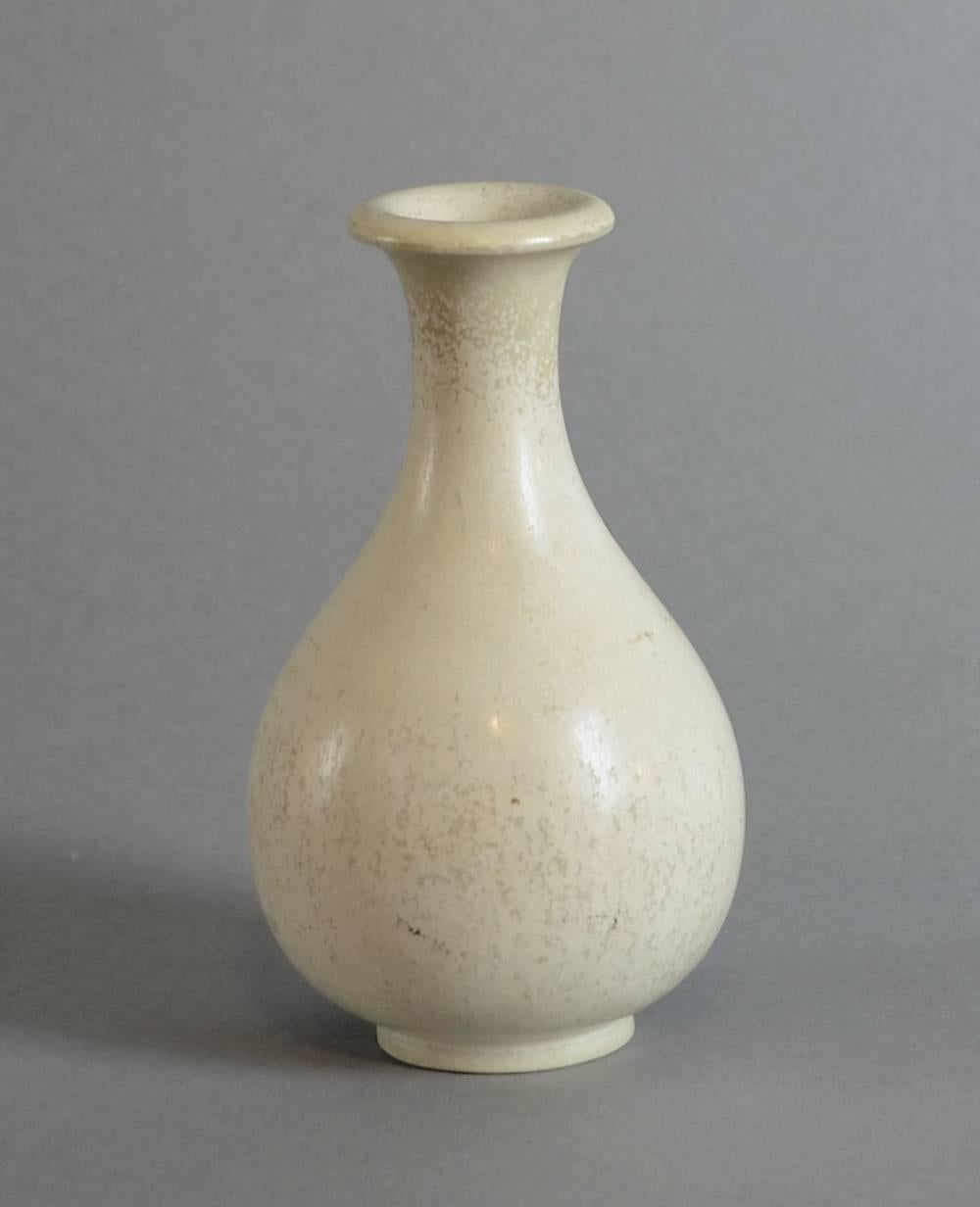1. Stoneware vase with matte white glaze, 1960s.
Height 5 3/4