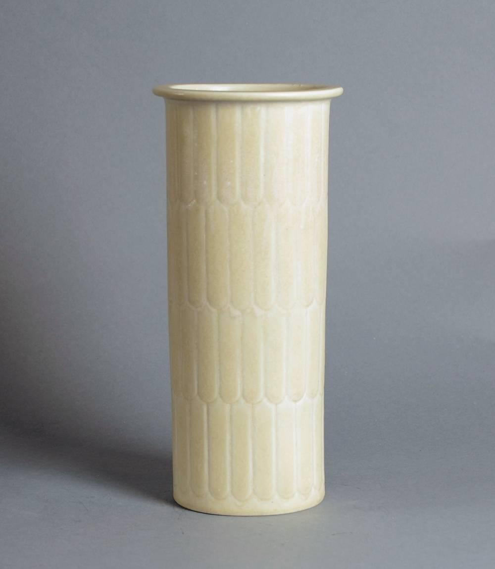 Three Vases with White Glaze by Gunnar Nylund for Rorstrand, 1940s-1960s In Excellent Condition For Sale In New York, NY