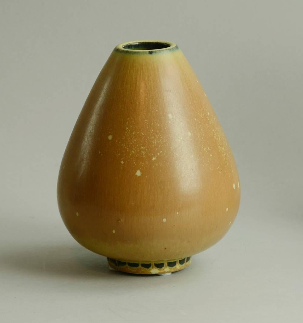 1. Stoneware vase with burnt orange haresfur glaze, 1940s-1950s.
Incised 