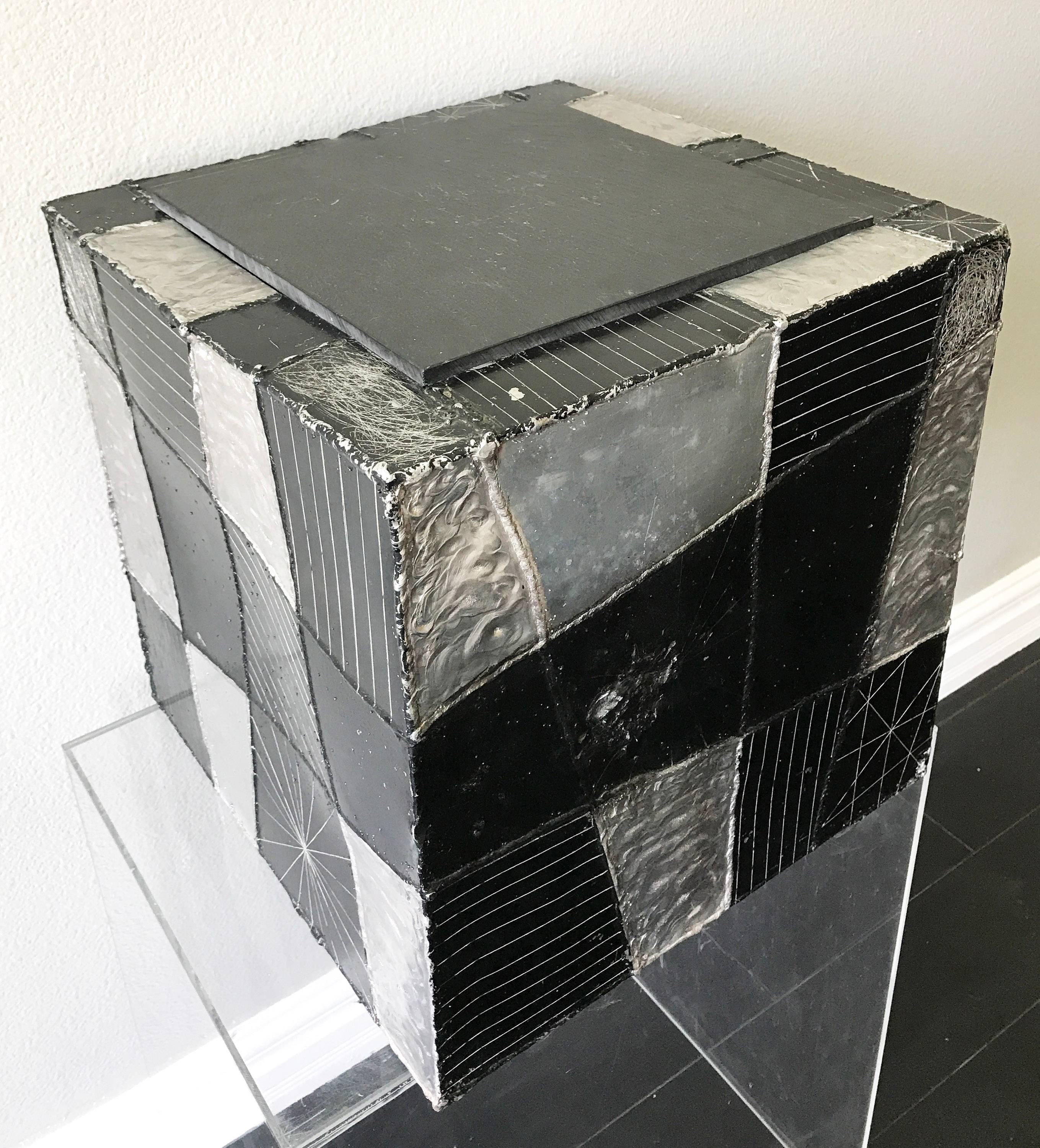 Métal Table cubique argentée Paul Evans modèle PE37 en vente