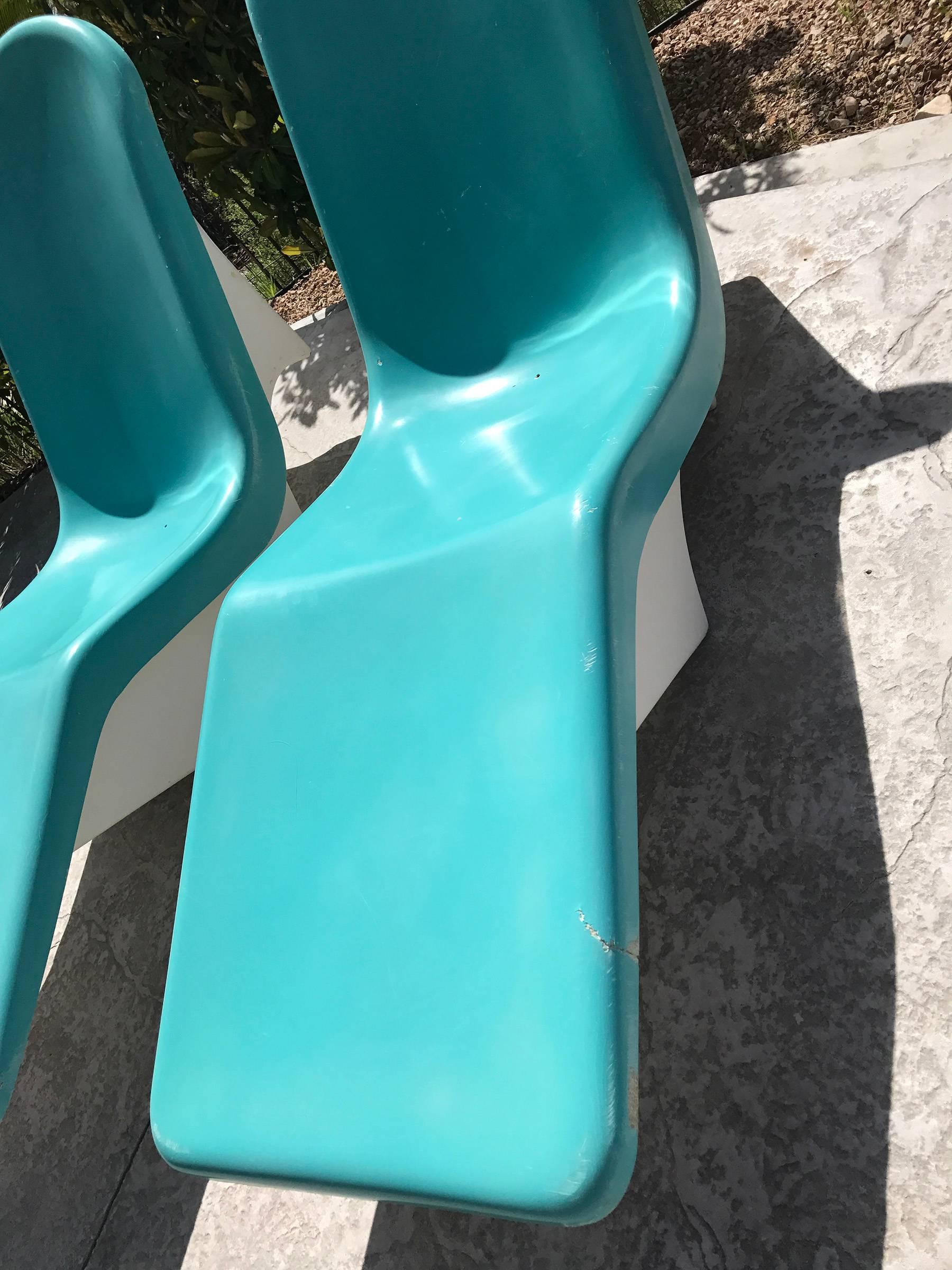 American Pair of Mid-Century Fiberglass Poolside Lounge Chairs by Lebarron of California
