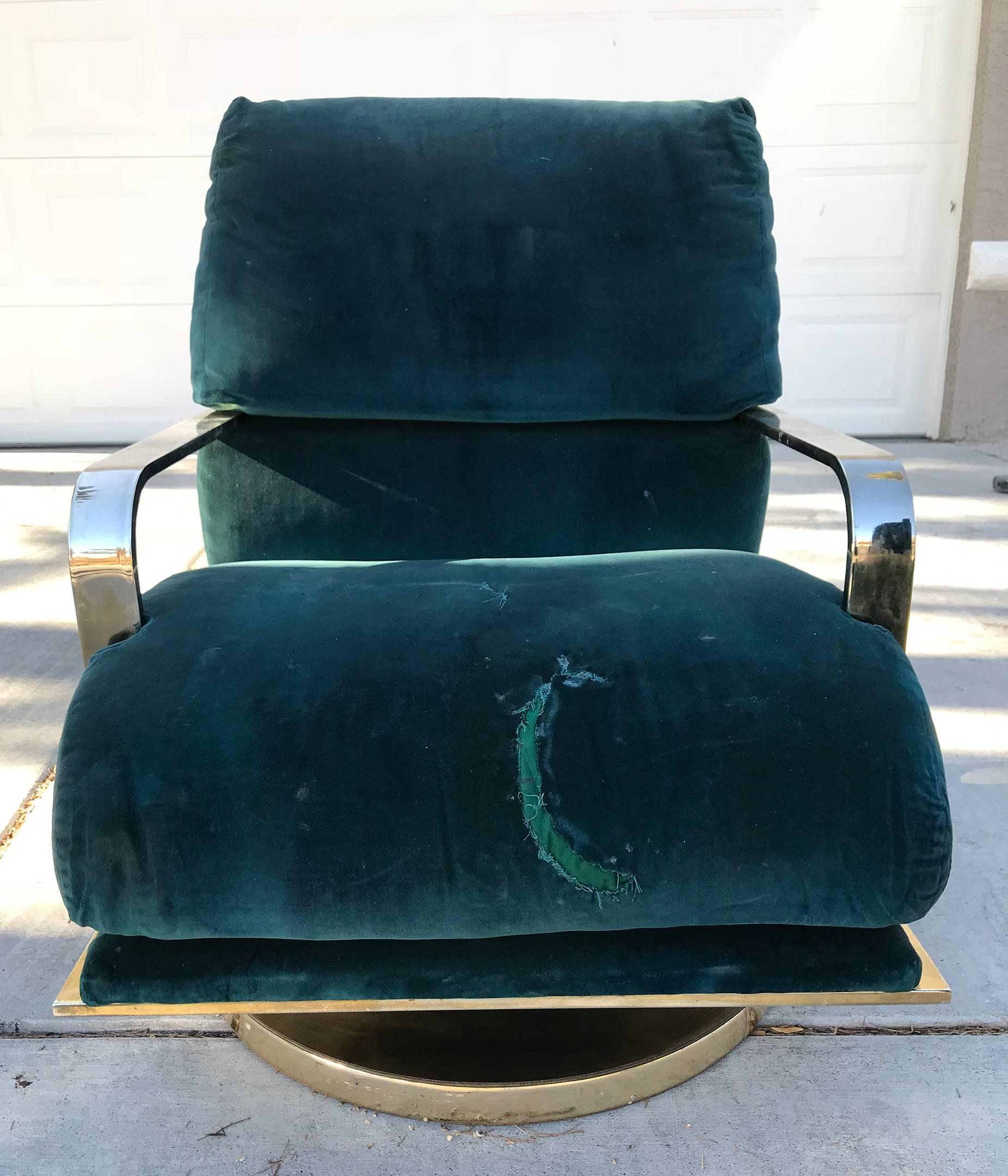 Rare Milo Baughman Brass Base Swivel Lounge Chairs, Pair In Distressed Condition In Culver City, CA