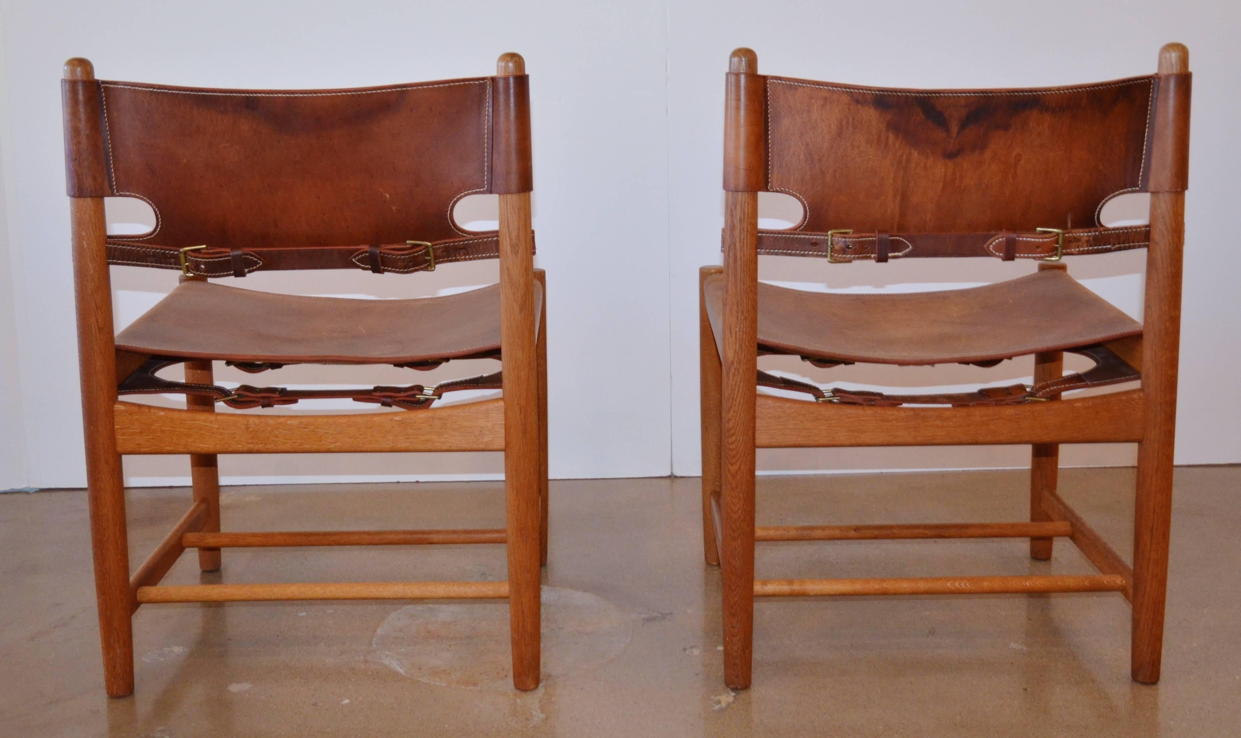 Pair of Børge Mogensen Leather Hunting Chairs Model 3237 In Good Condition In Austin, TX